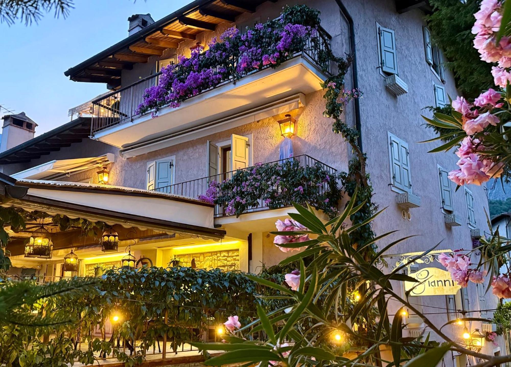 Camera Matrimoniale con Balcone