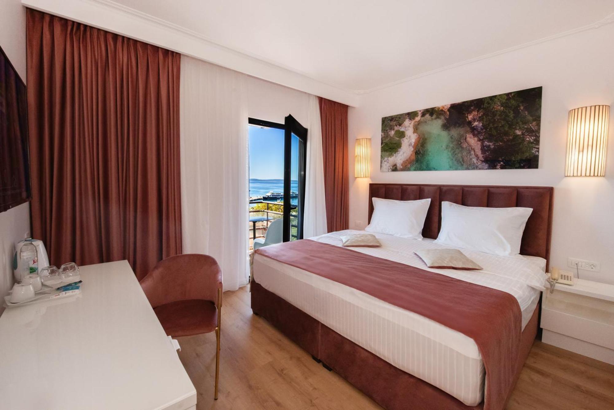 Comfort Double or Twin Room Sea View Balcony
