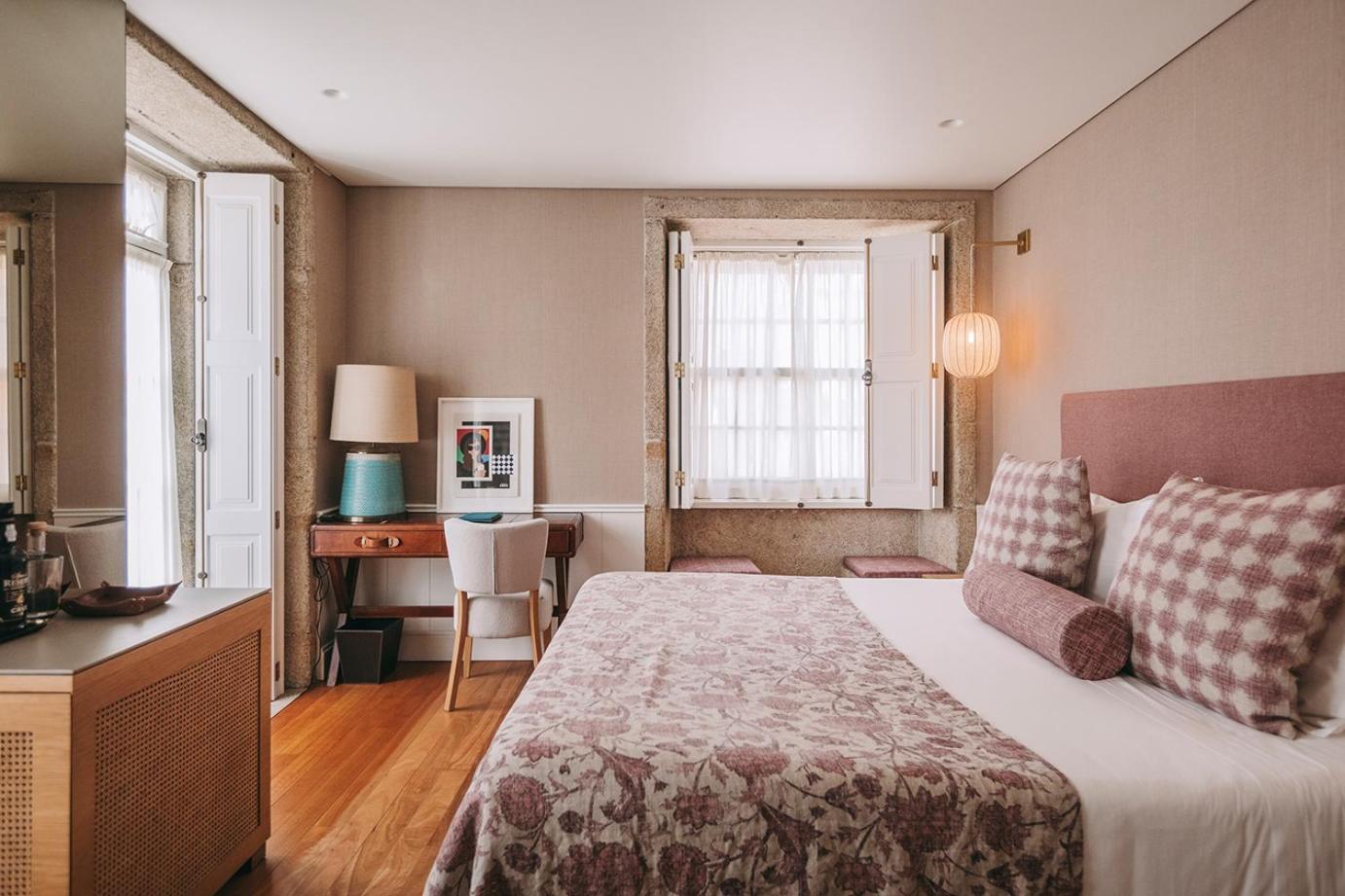 Deluxe Double or Twin Room River View Balcony