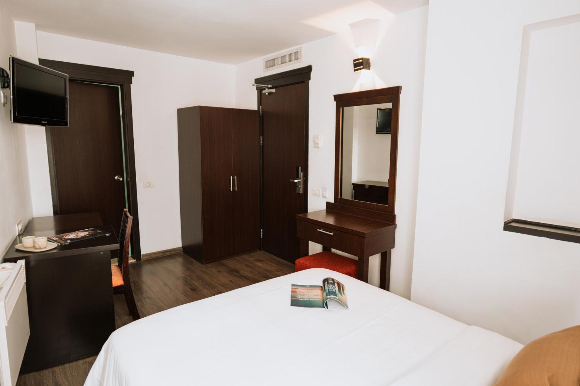 Classic Double Room