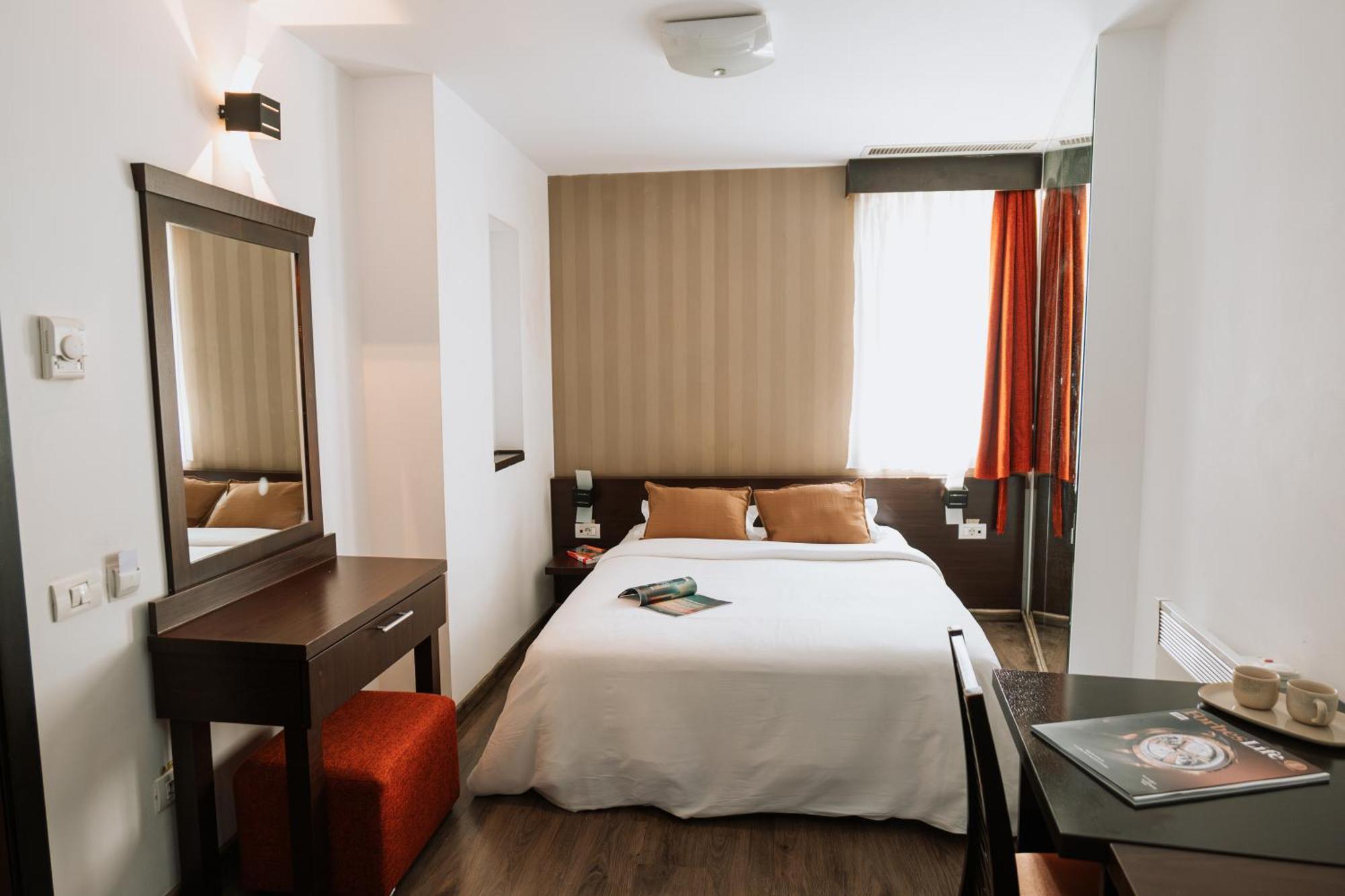 Classic Double Room