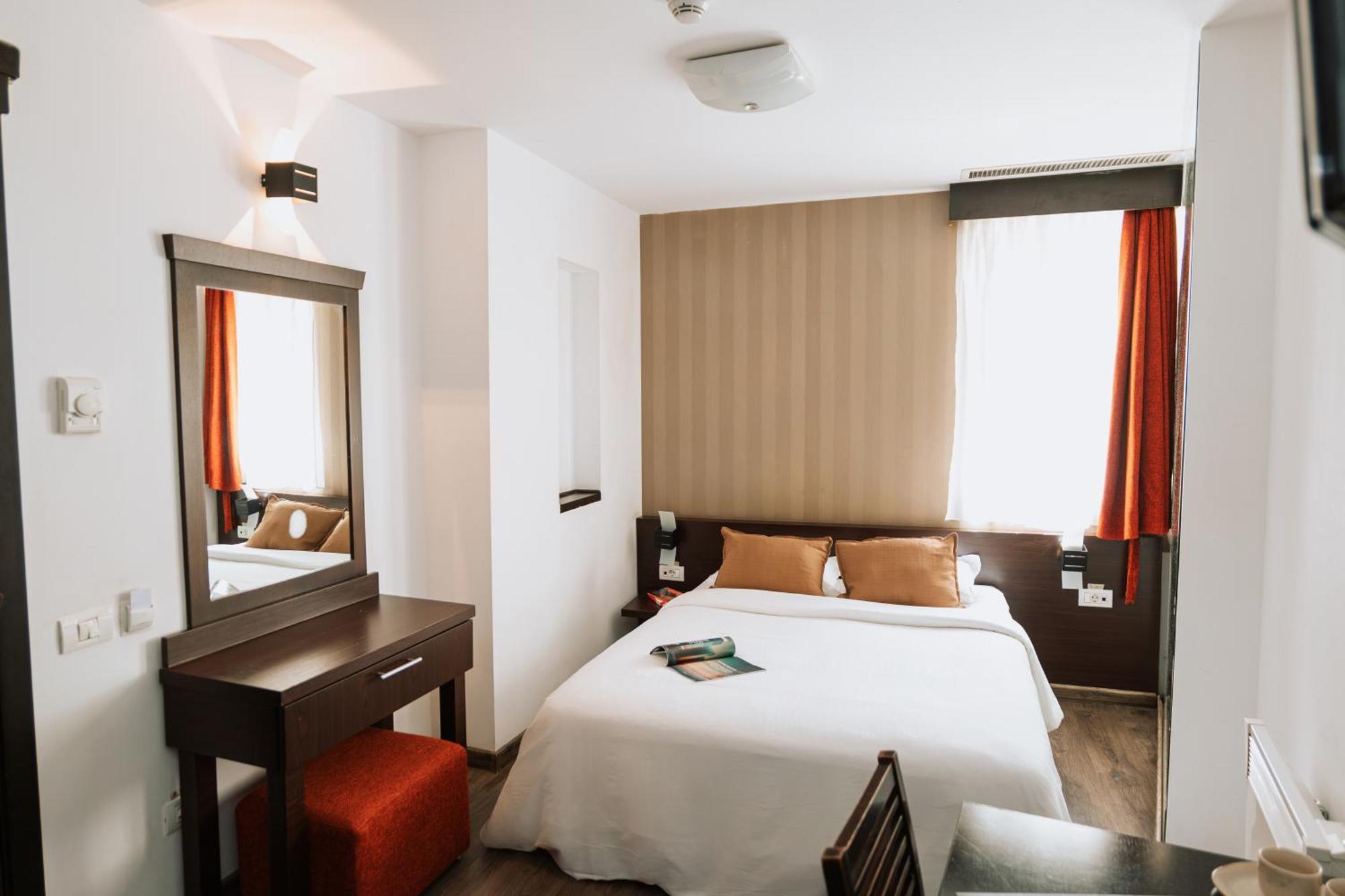 Classic Double Room