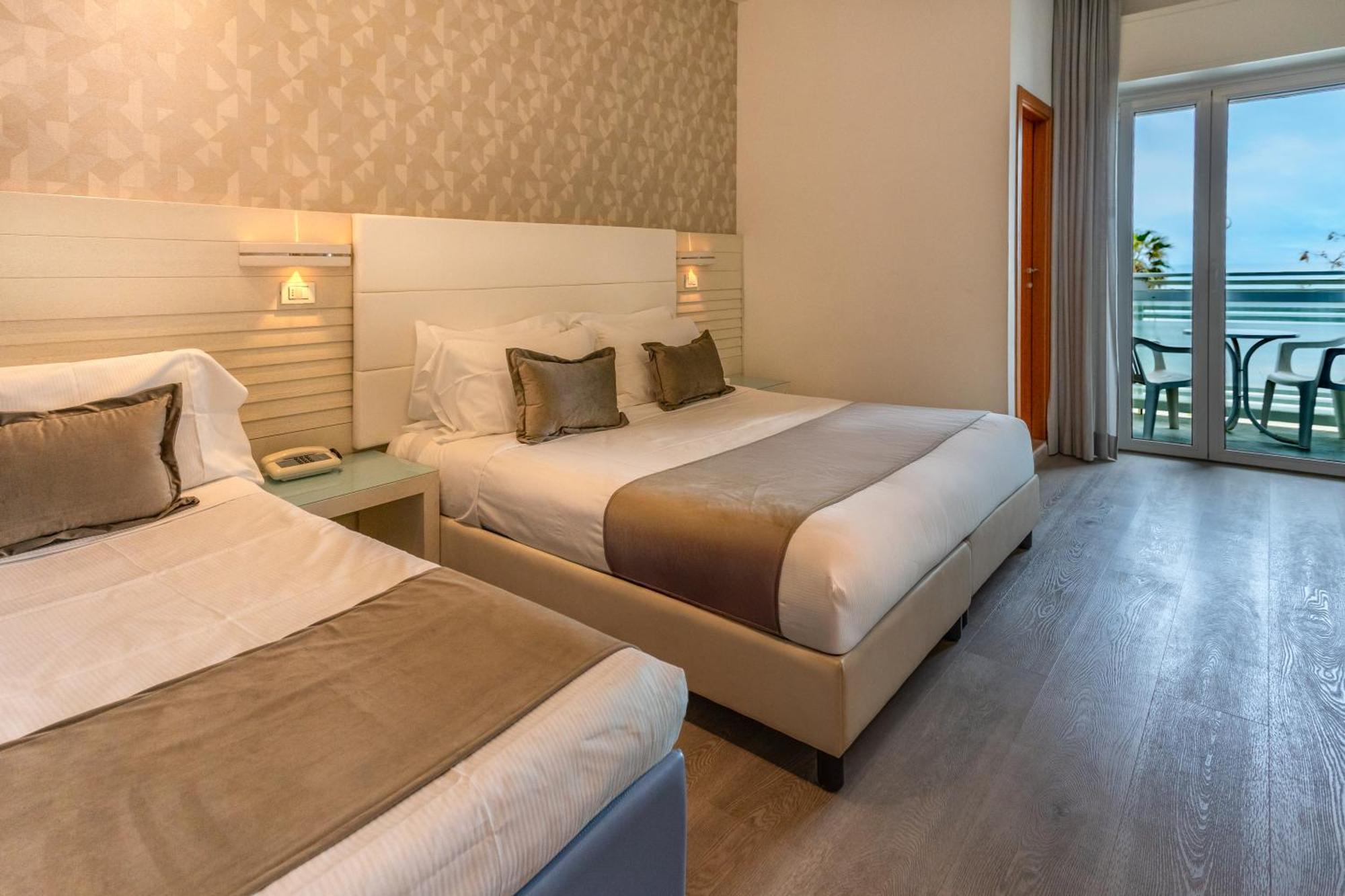 Triple Room Sea View