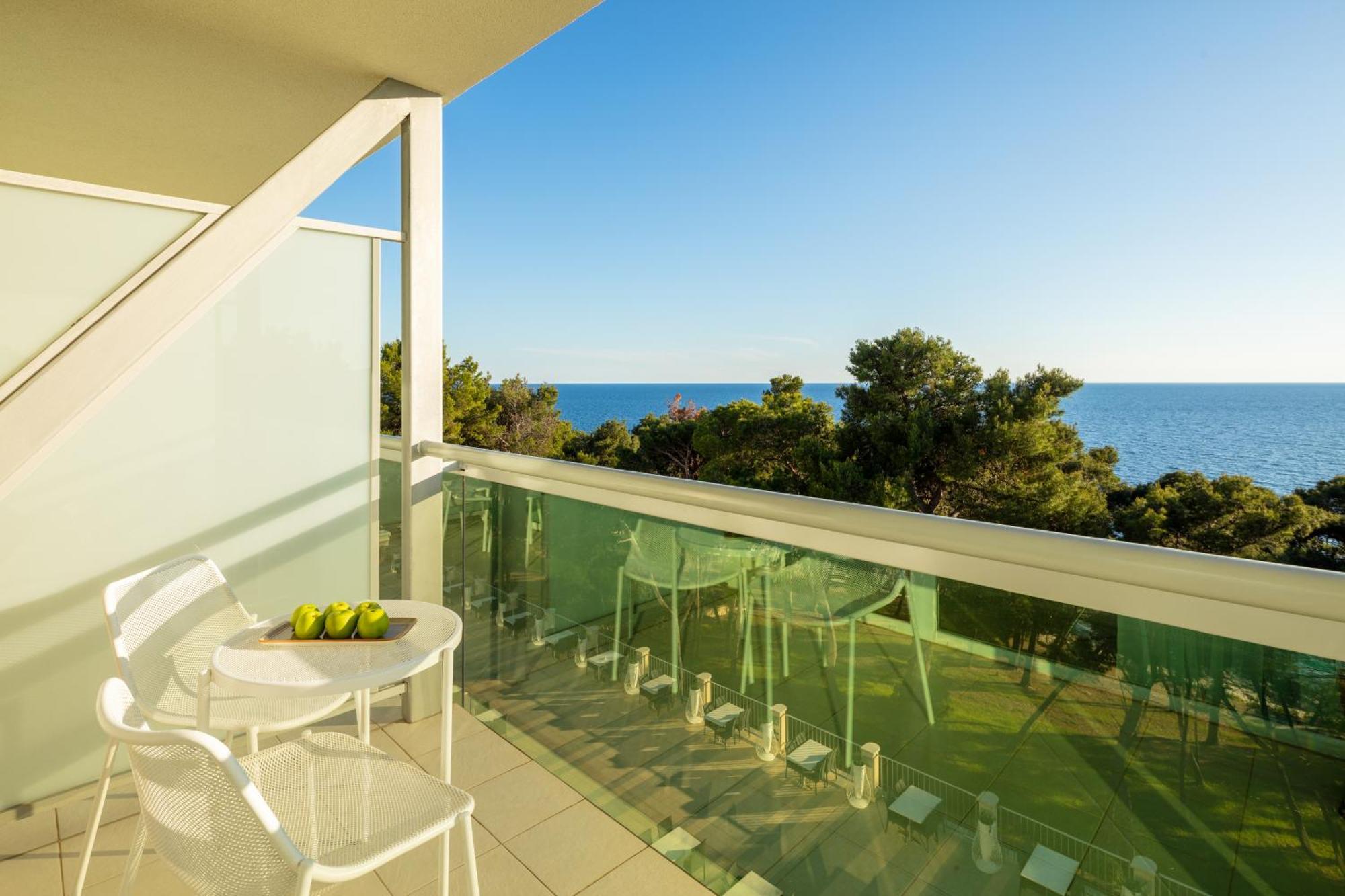 Standard Family Room Extra Bed Sea Side Balcony