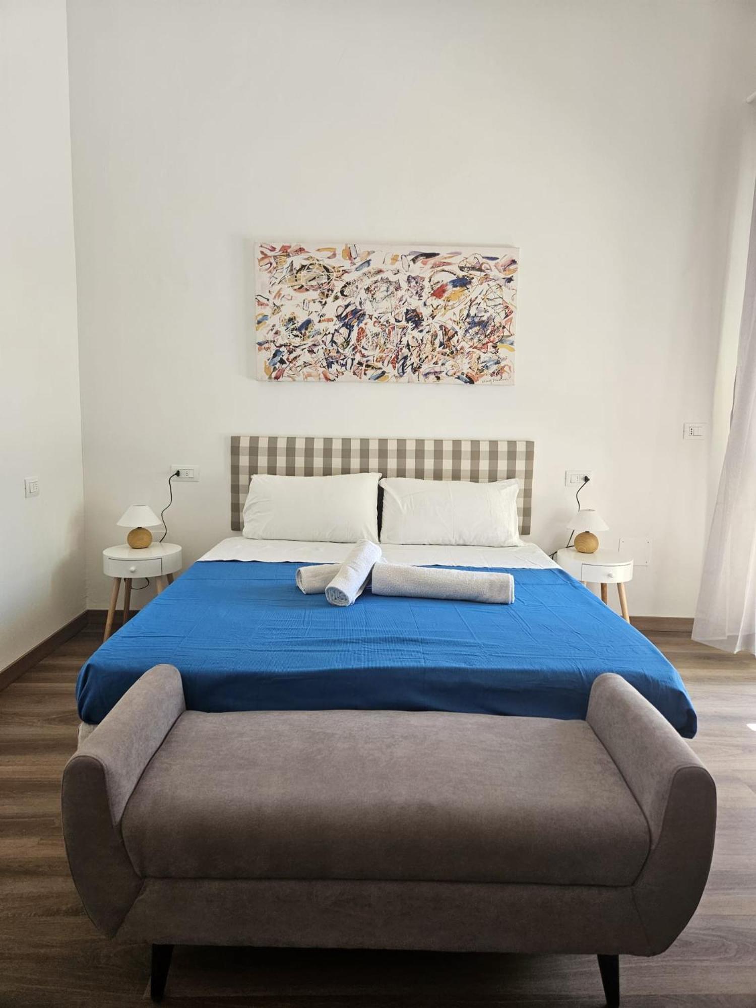 Deluxe Room,1689779784:JPEG