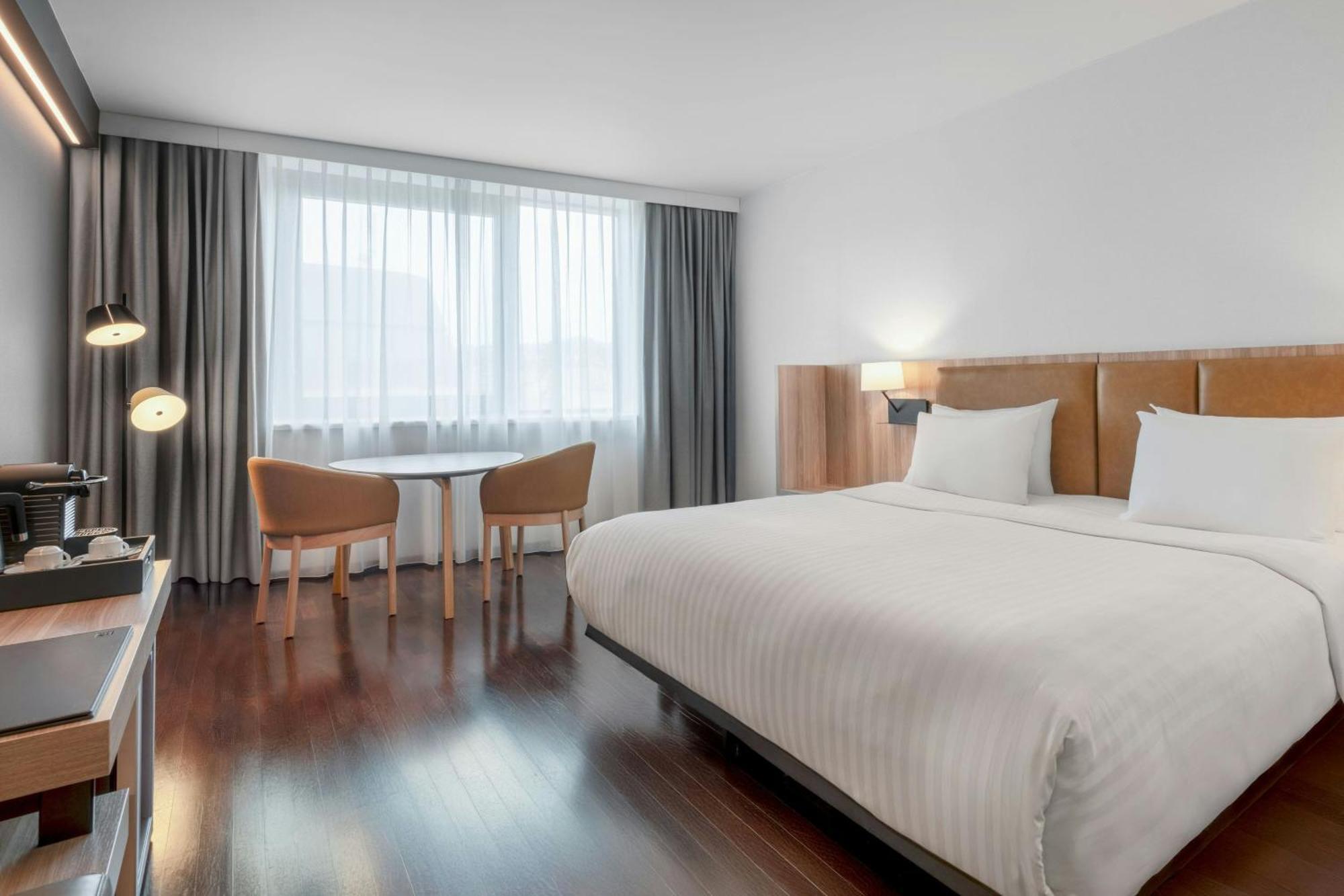 Superior King Room