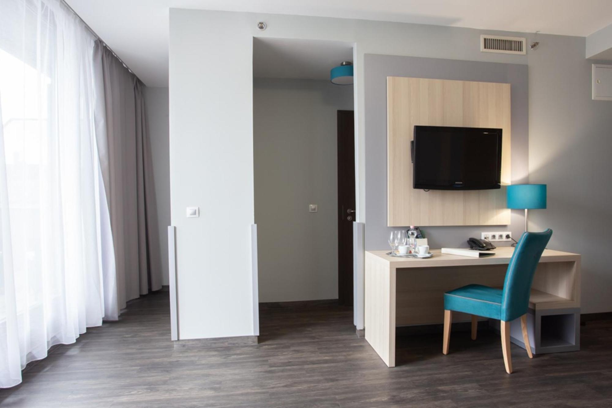 Standard Double or Twin Room Terrace