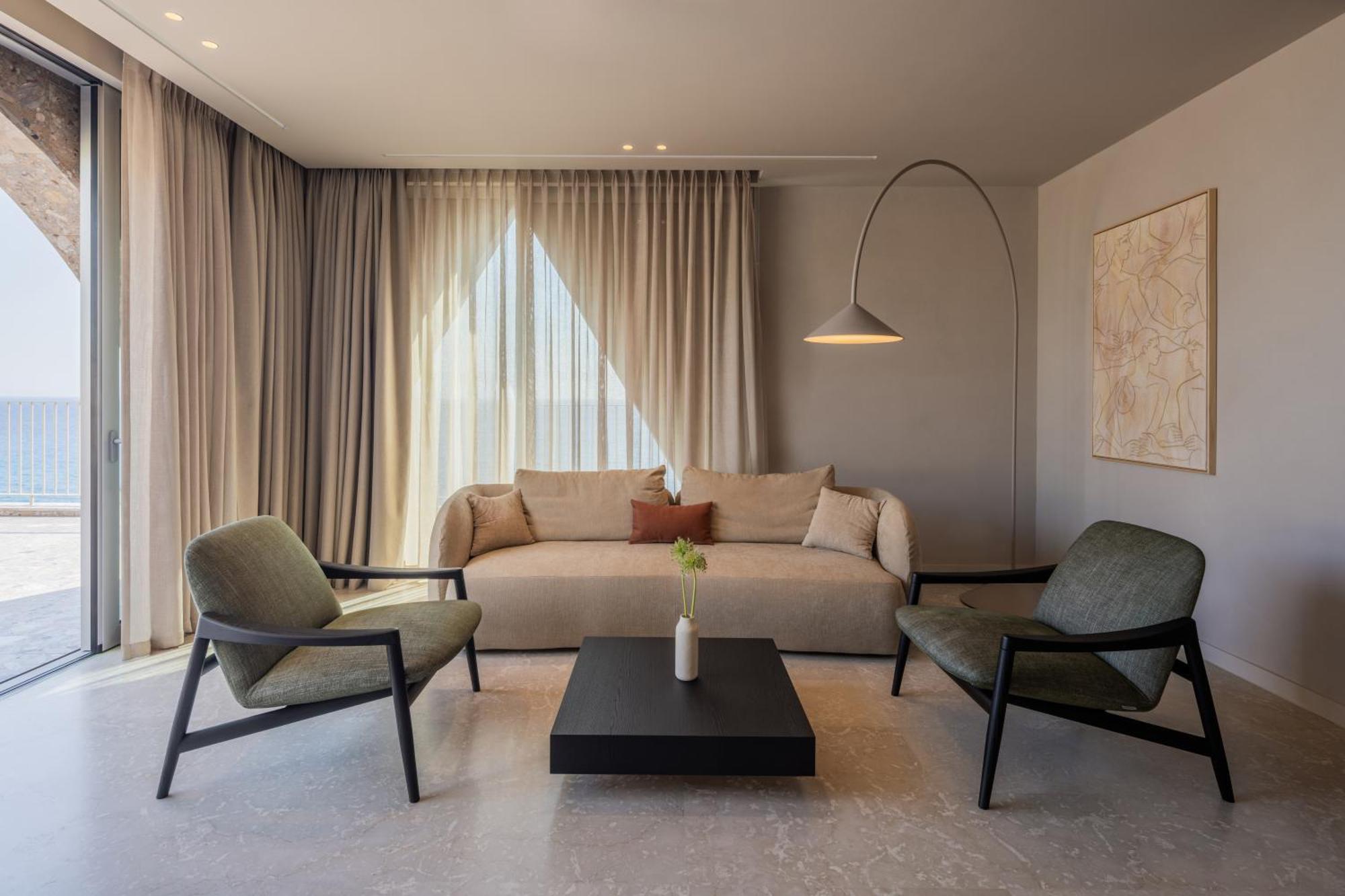 Ceasar's Suite with Two King Beds