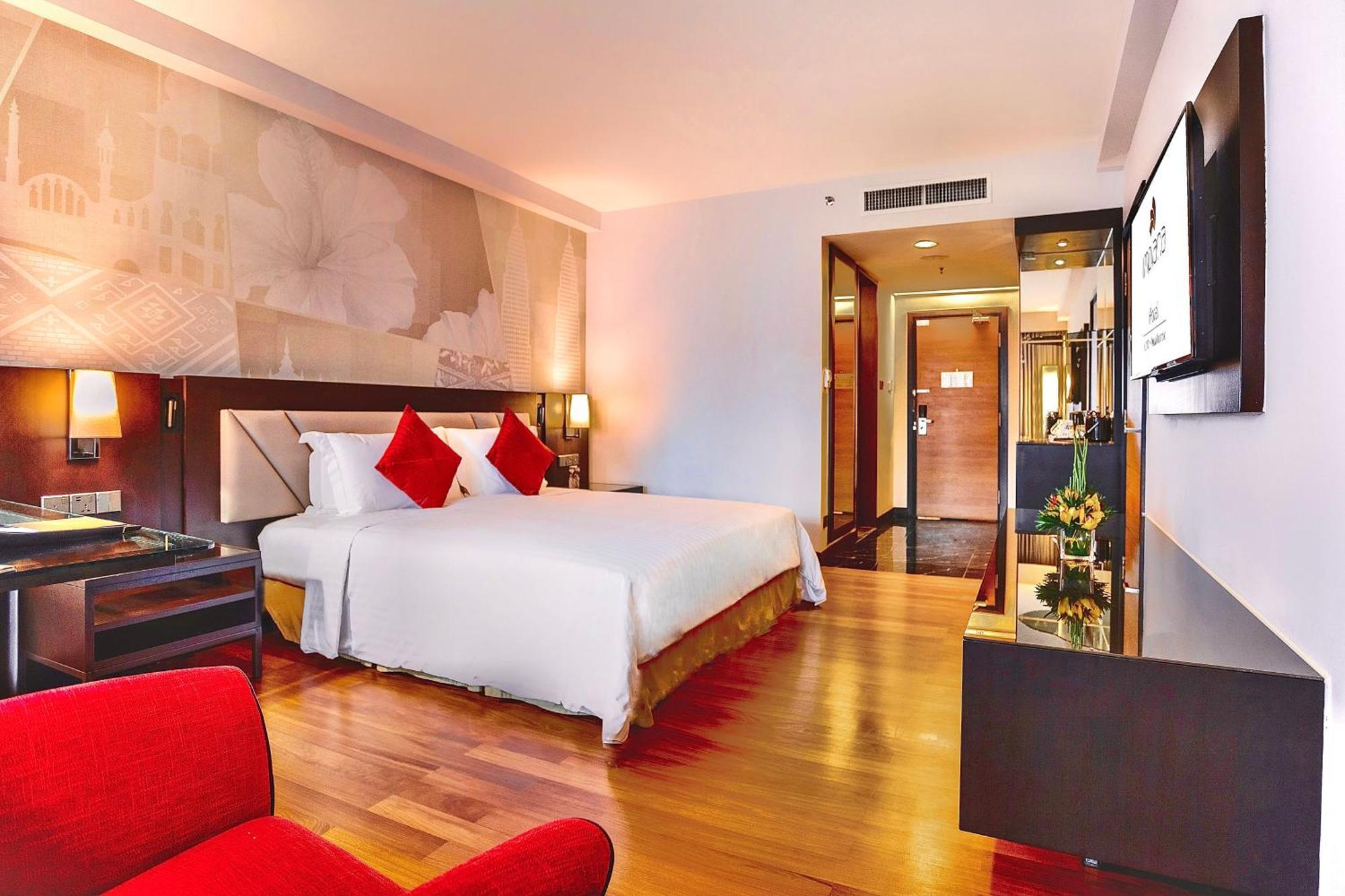 Deluxe King Plus Room