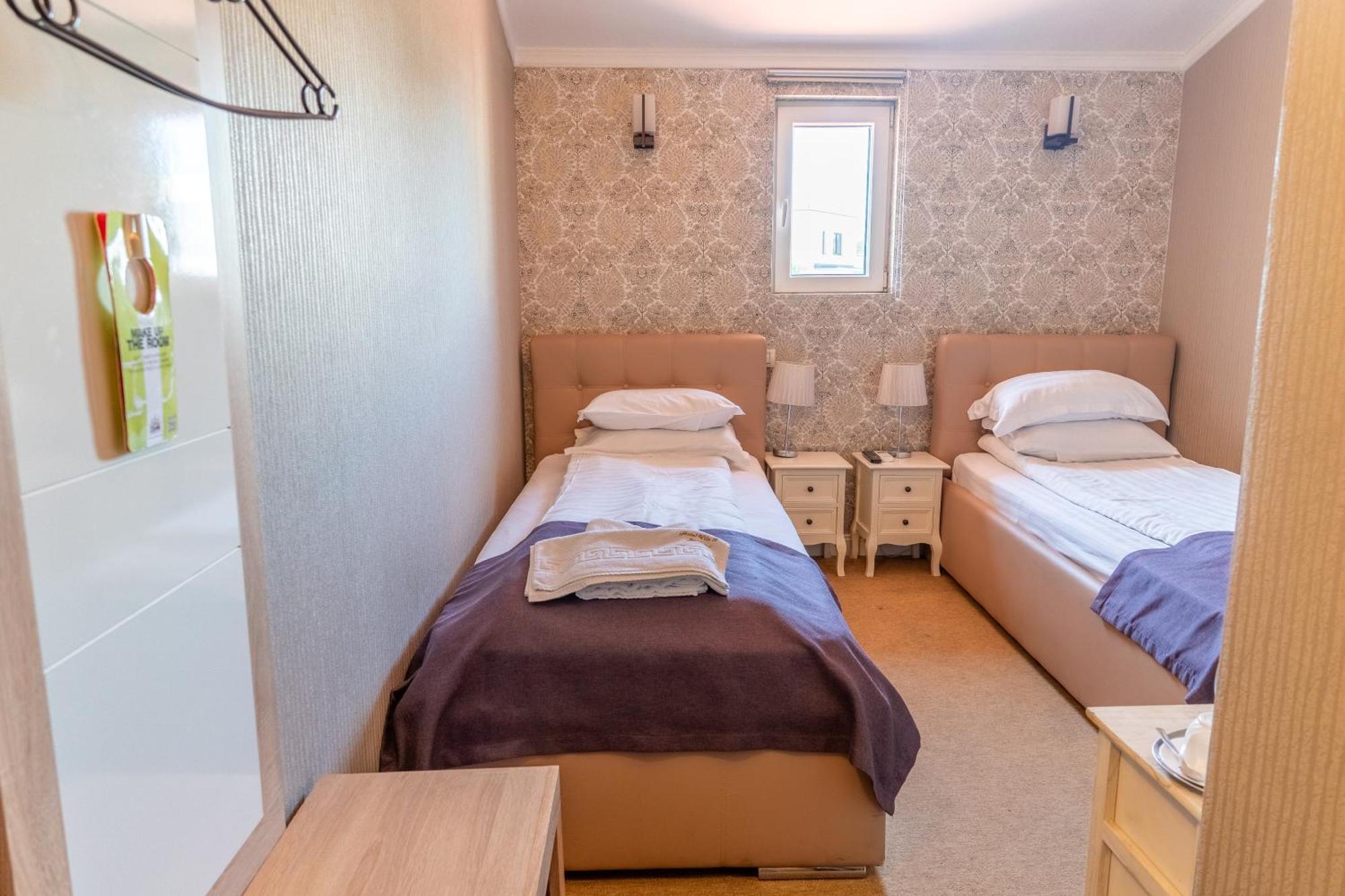 Economy Twin Room
