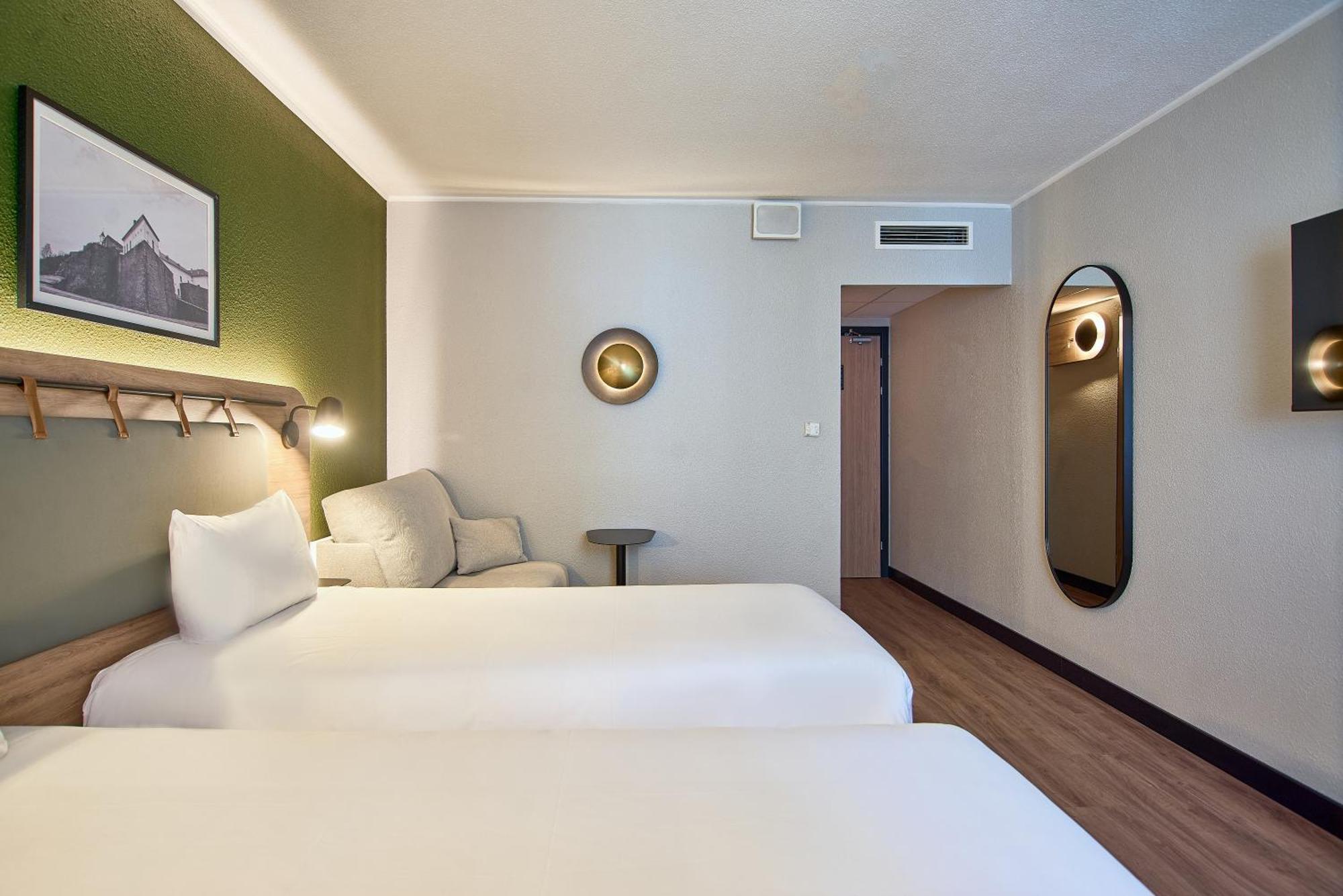 Standard Room 2 Single Beds