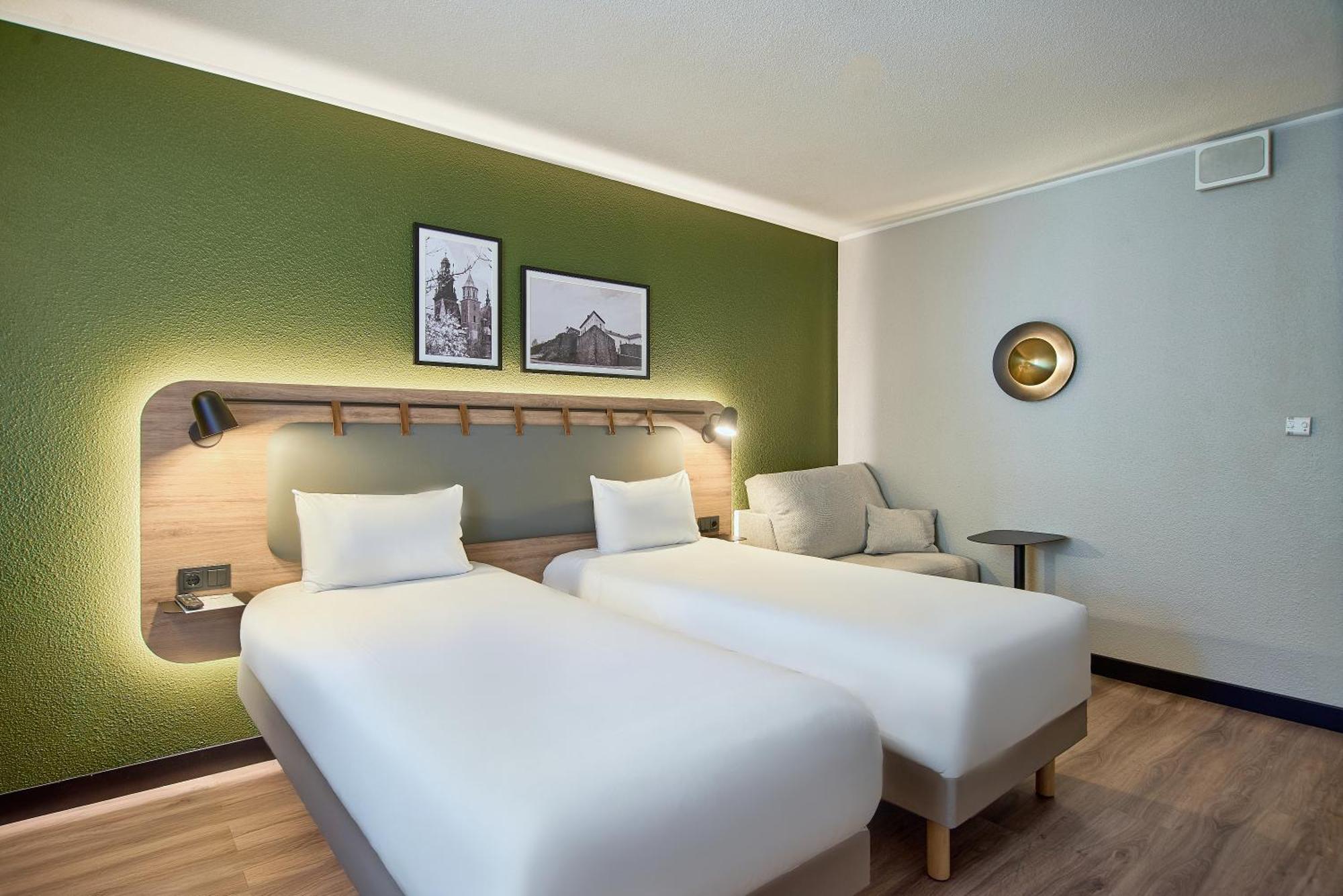Standard Room 2 Single Beds