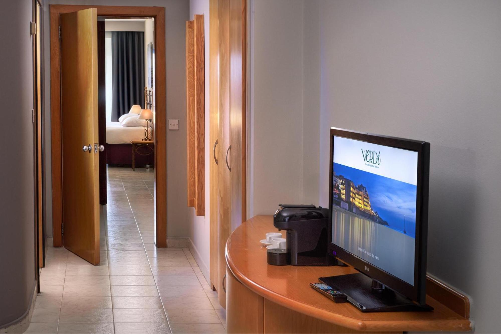 Superior Seaview Suite