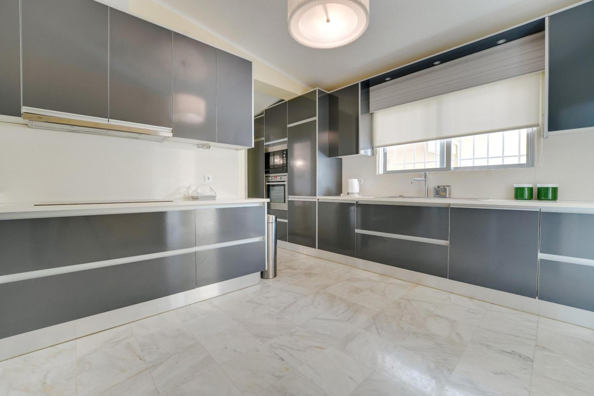 Sunrise Beach Villa 6 Bedrooms