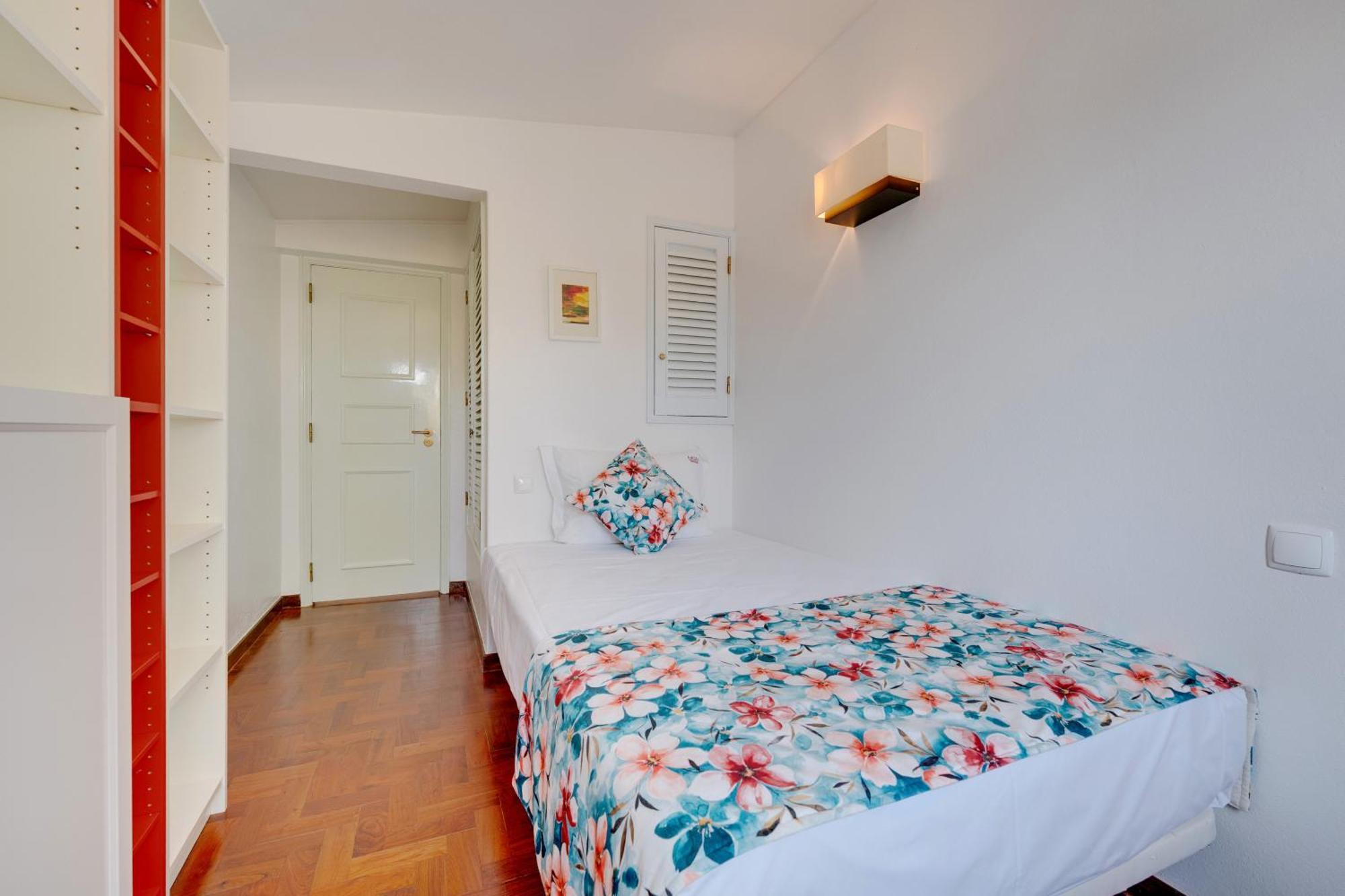 Sunrise Beach Villa 6 Bedrooms