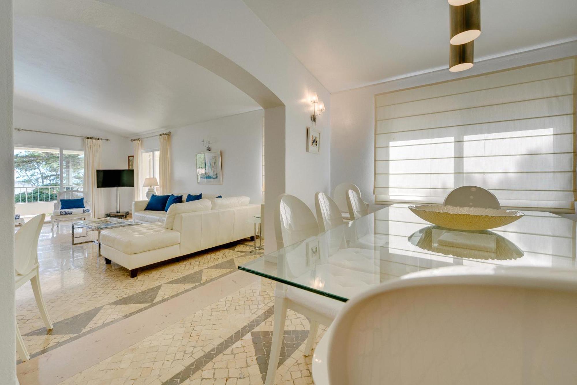 Sunrise Beach Villa 6 Bedrooms