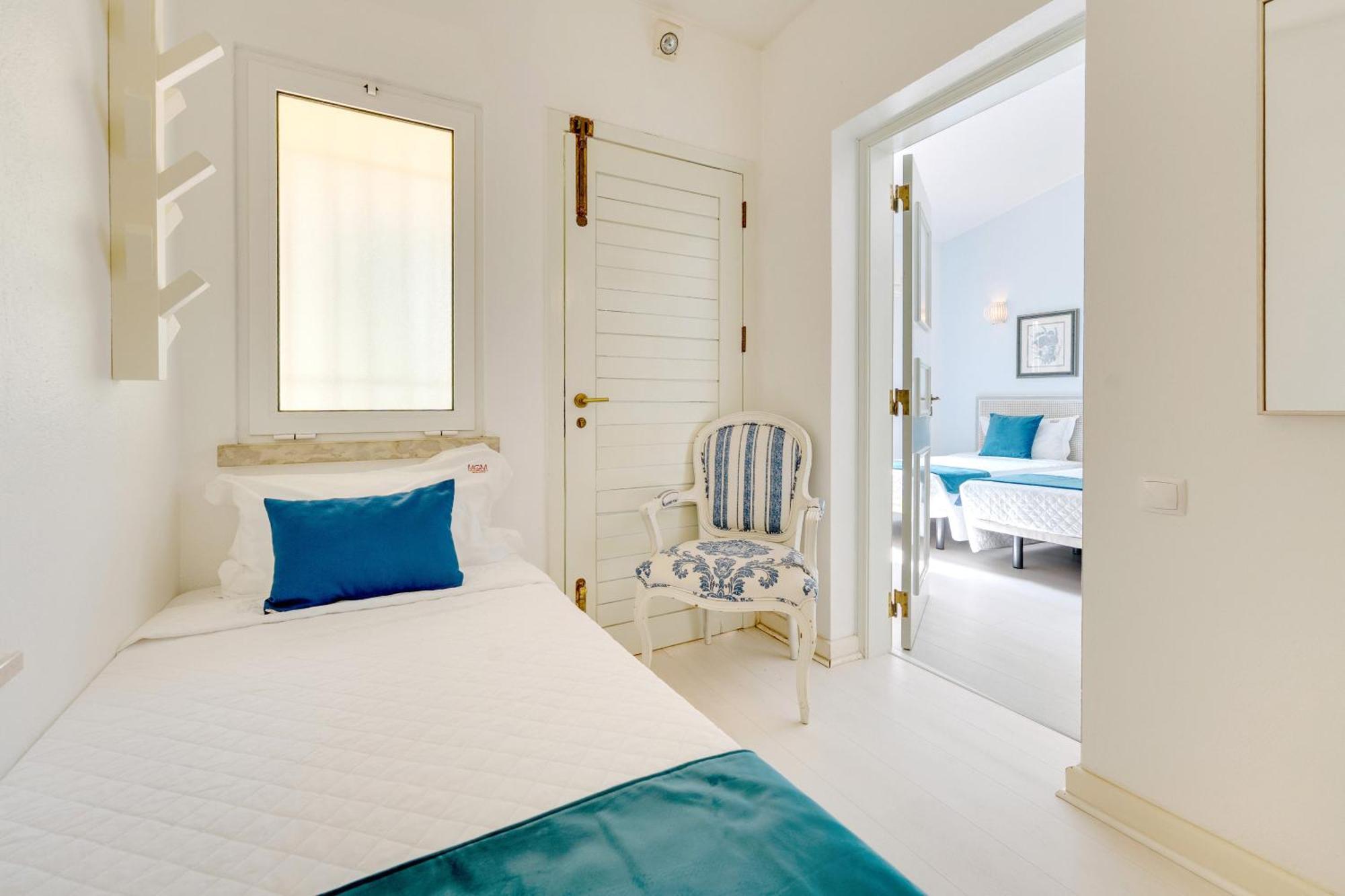 Sunrise Beach Villa 6 Bedrooms