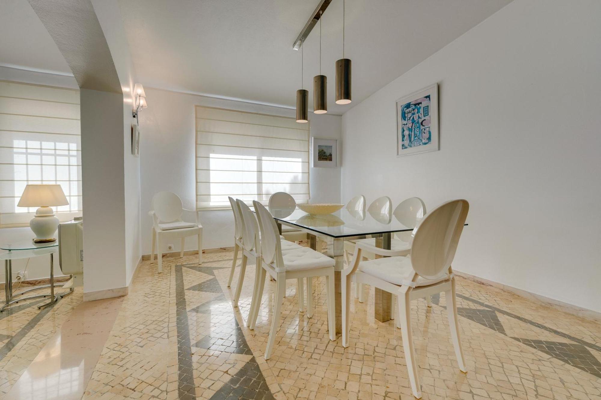 Sunrise Beach Villa 6 Bedrooms