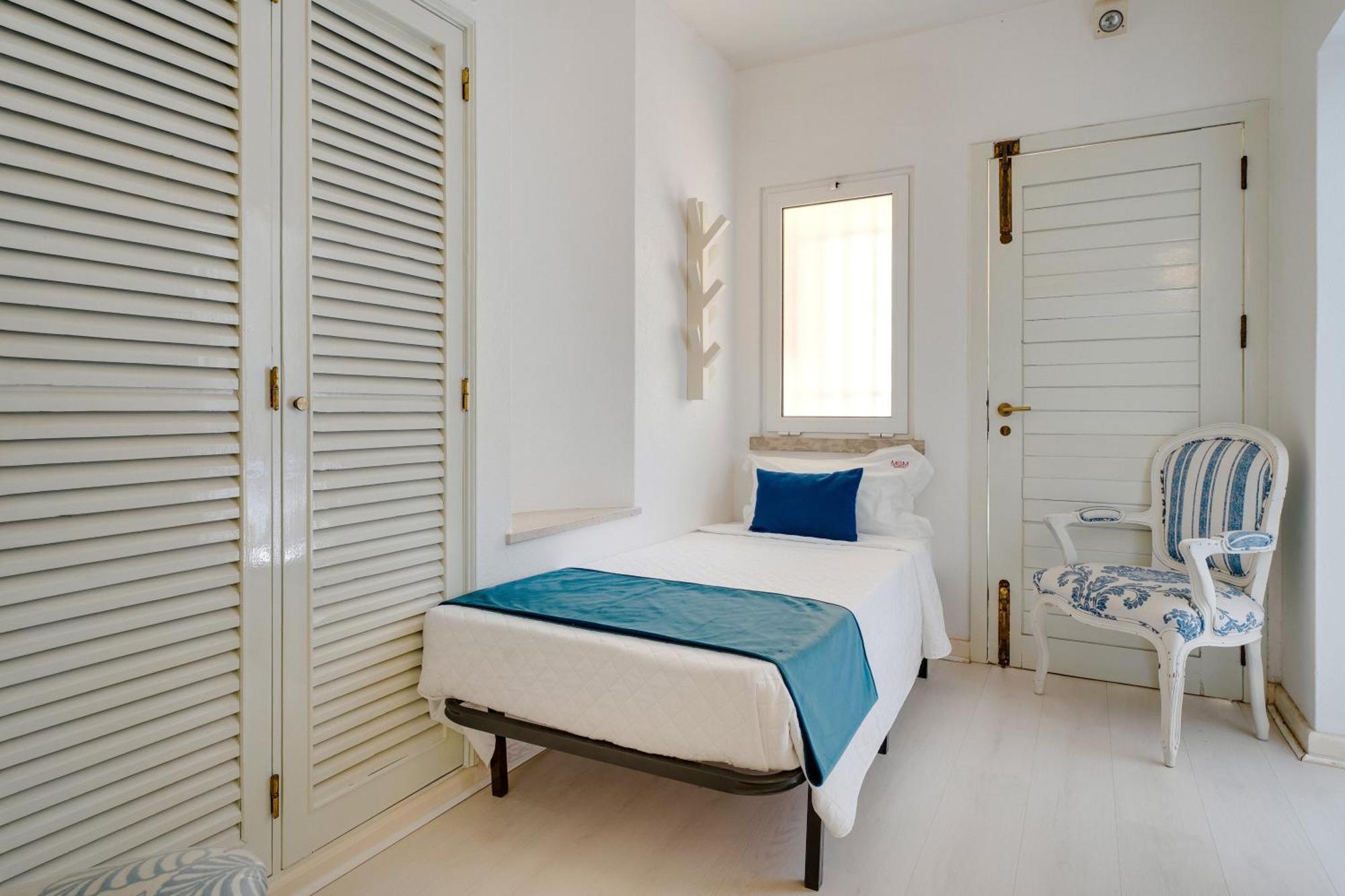 Sunrise Beach Villa 6 Bedrooms