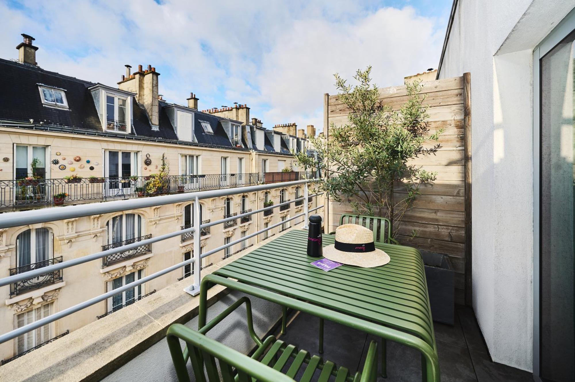 Camera Moxy Sleeper con Balcone o Terrazza