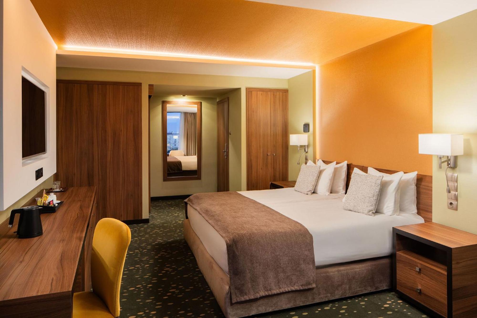 RiverView Double Room Extra Bed