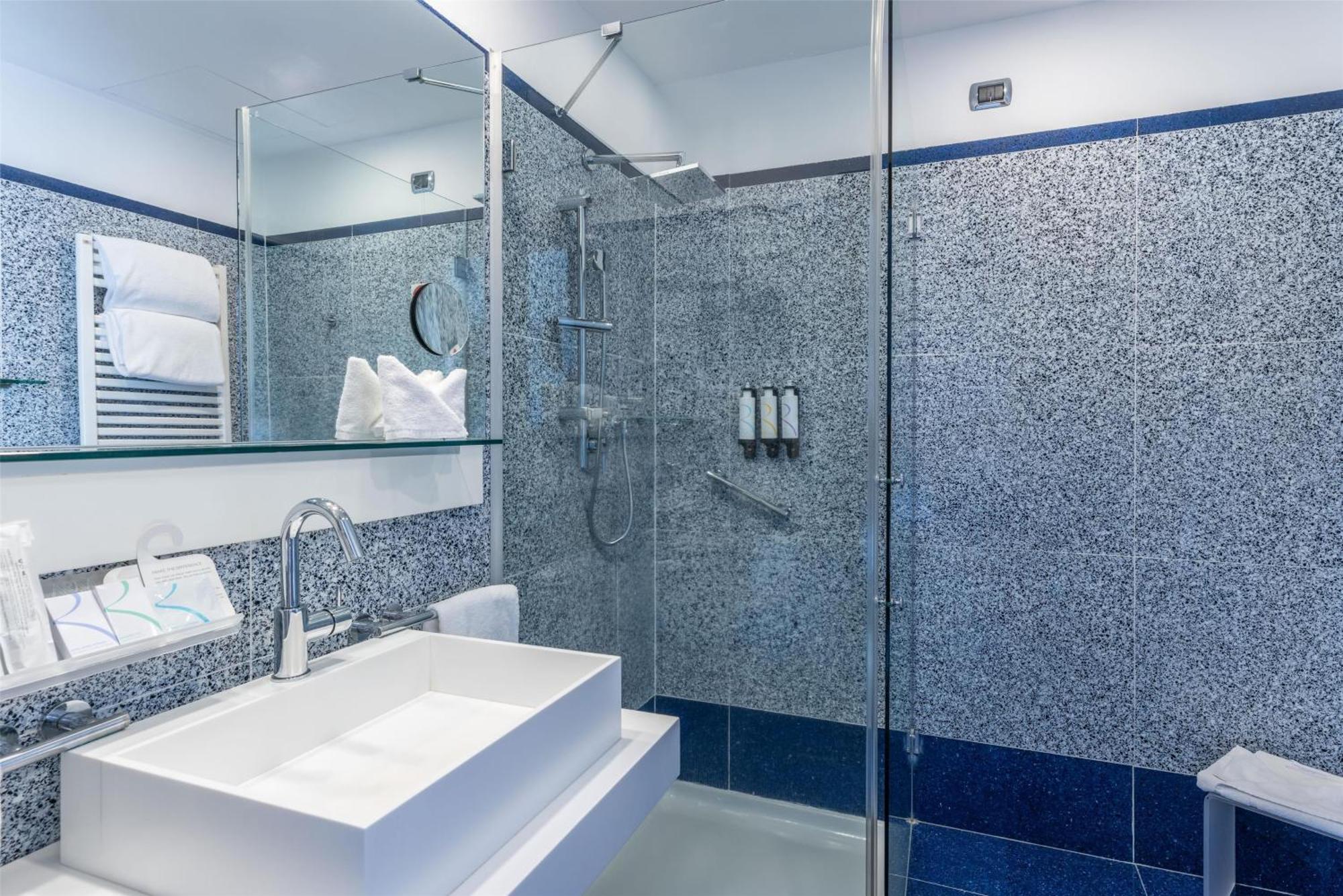 Superior King Room,1697792876:JPEG