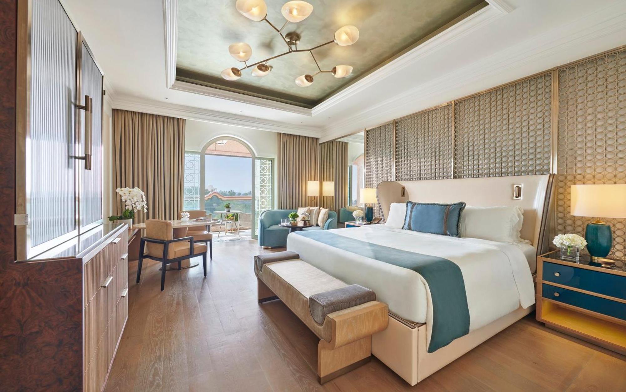 Deluxe Garden View King Room Balcony