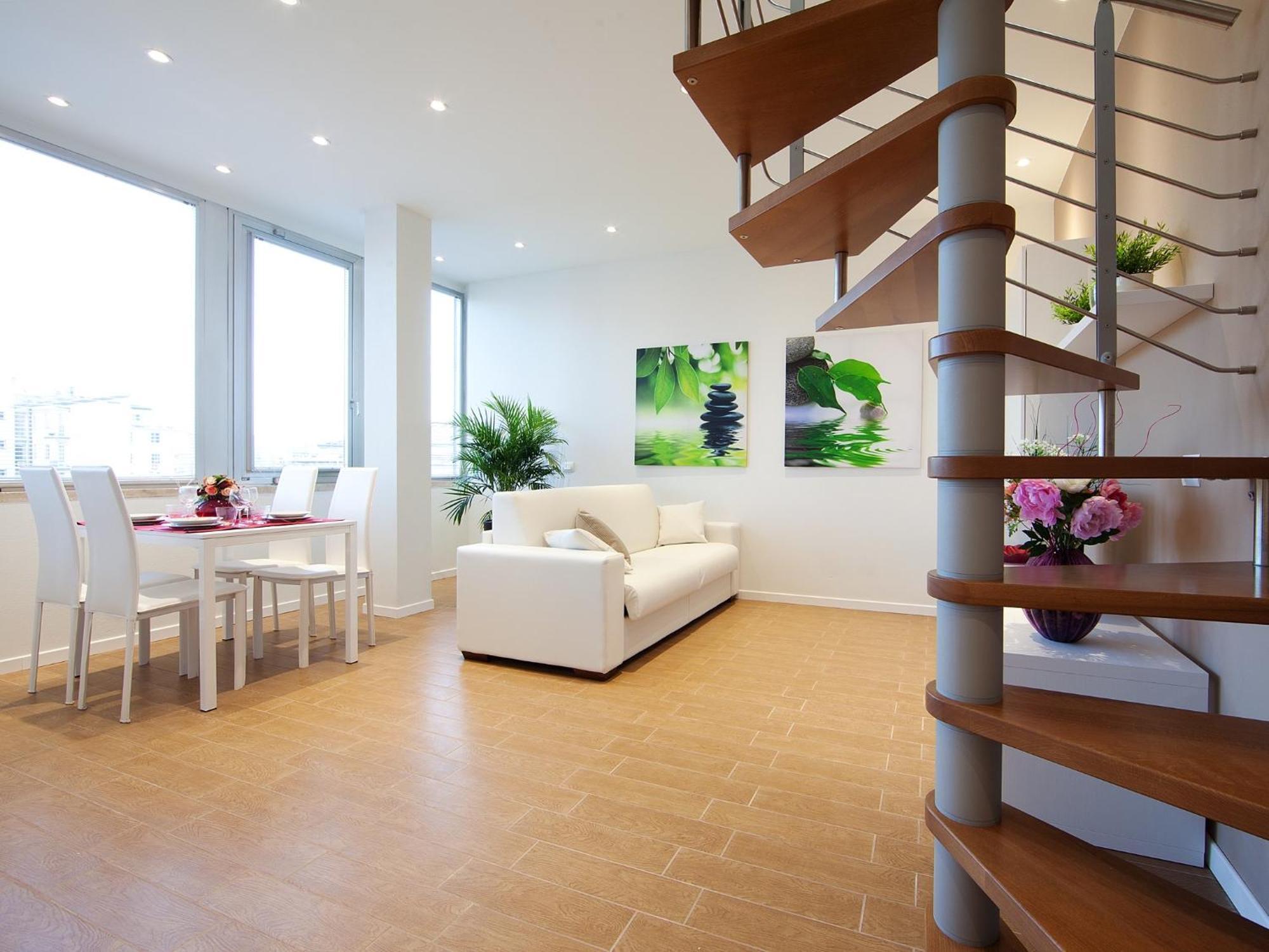 Deluxe One-Bedroom Apartment