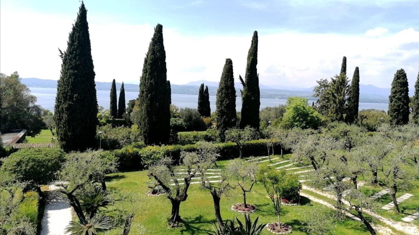 Camera Matrimoniale con Vista Lago