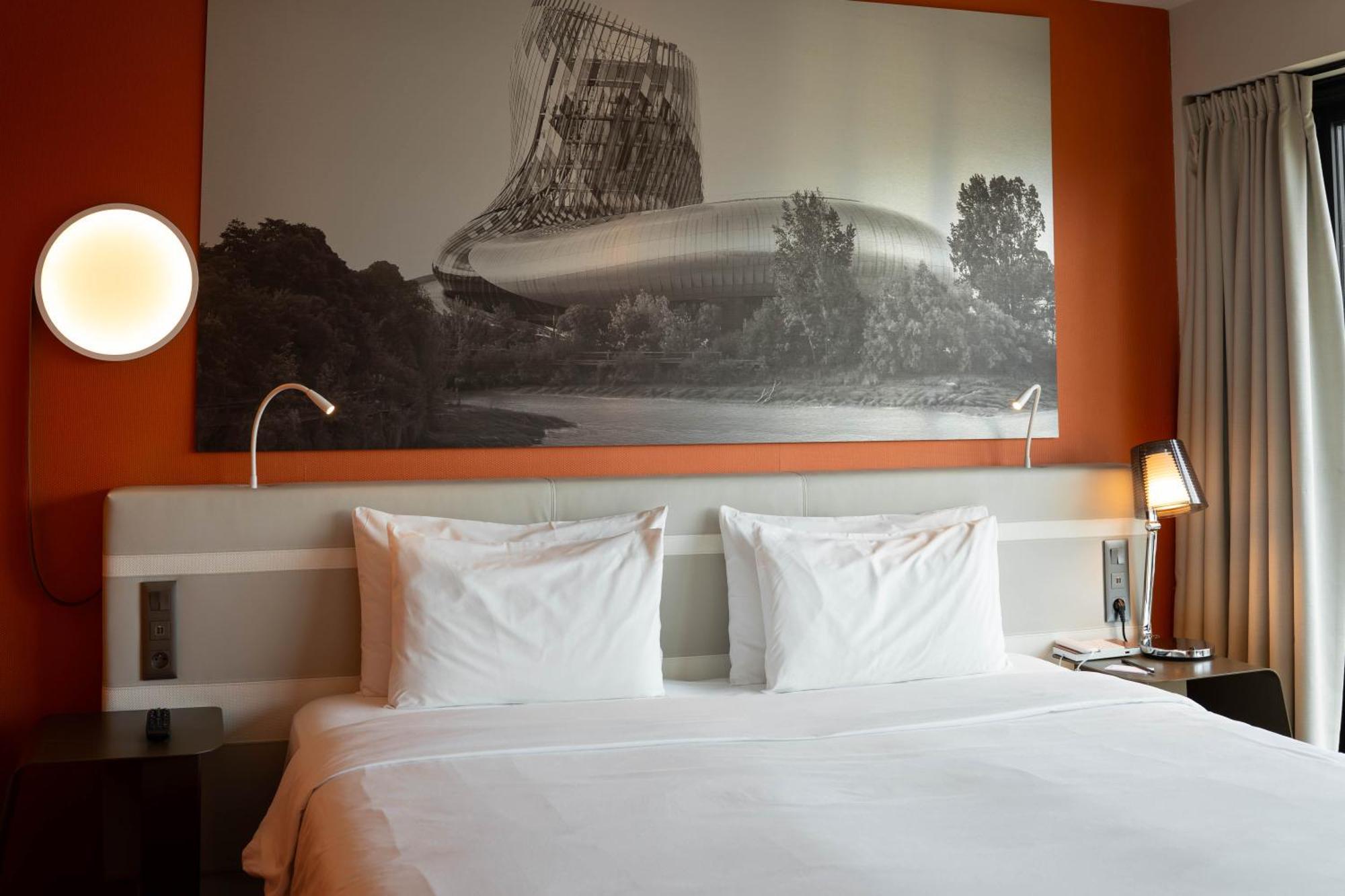 Corner Room View