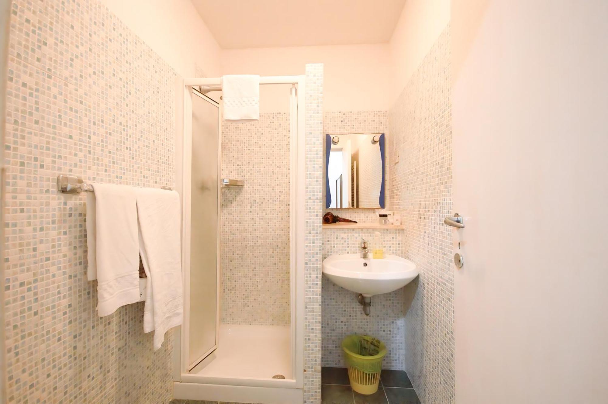 Single Room Private Bathroom
