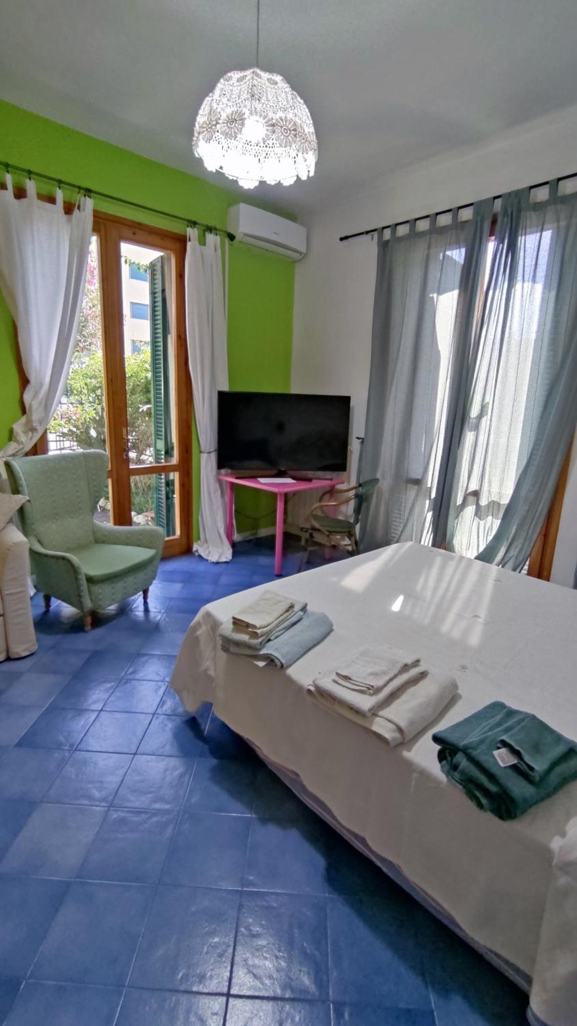 King Room Garden View