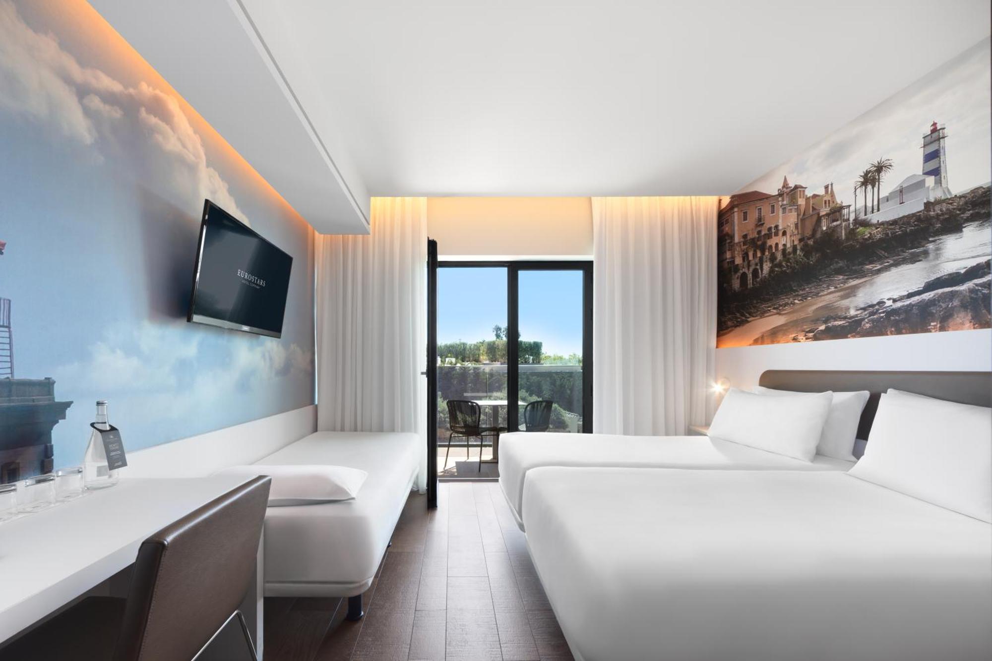 Standard Triple Room Balcony Sea View