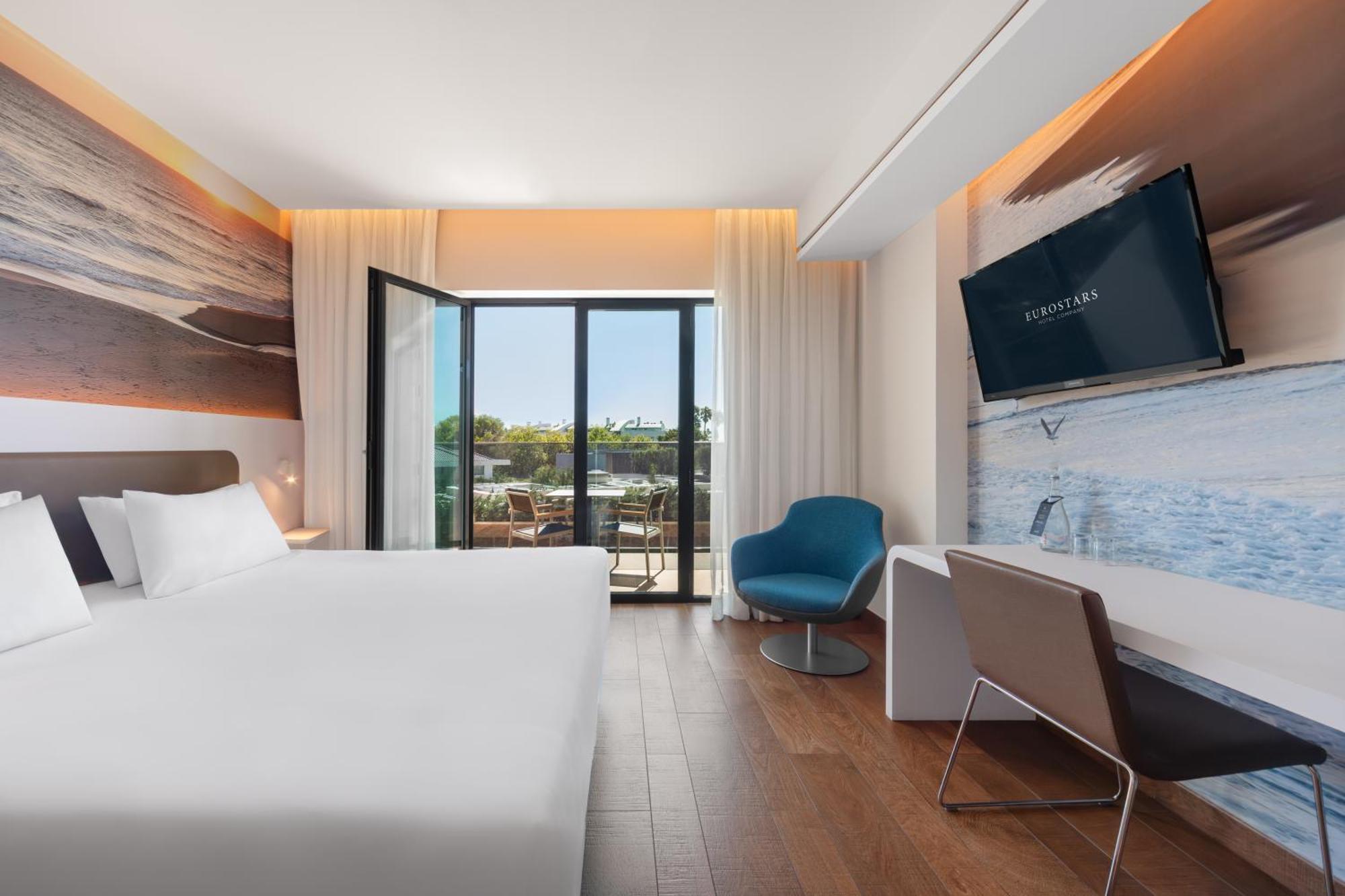 Double or Twin Room Balcony