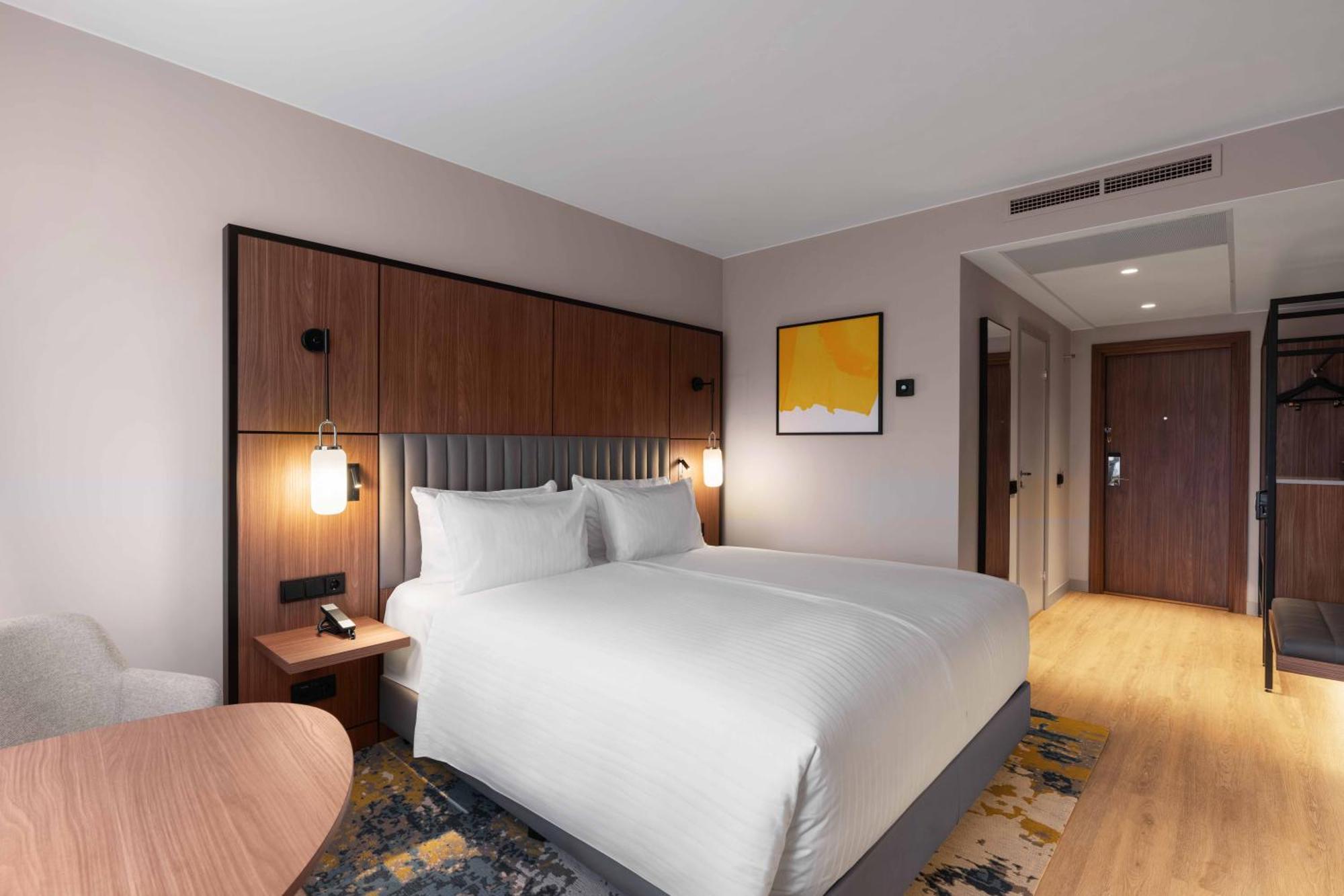 Standard King Room Spa Access