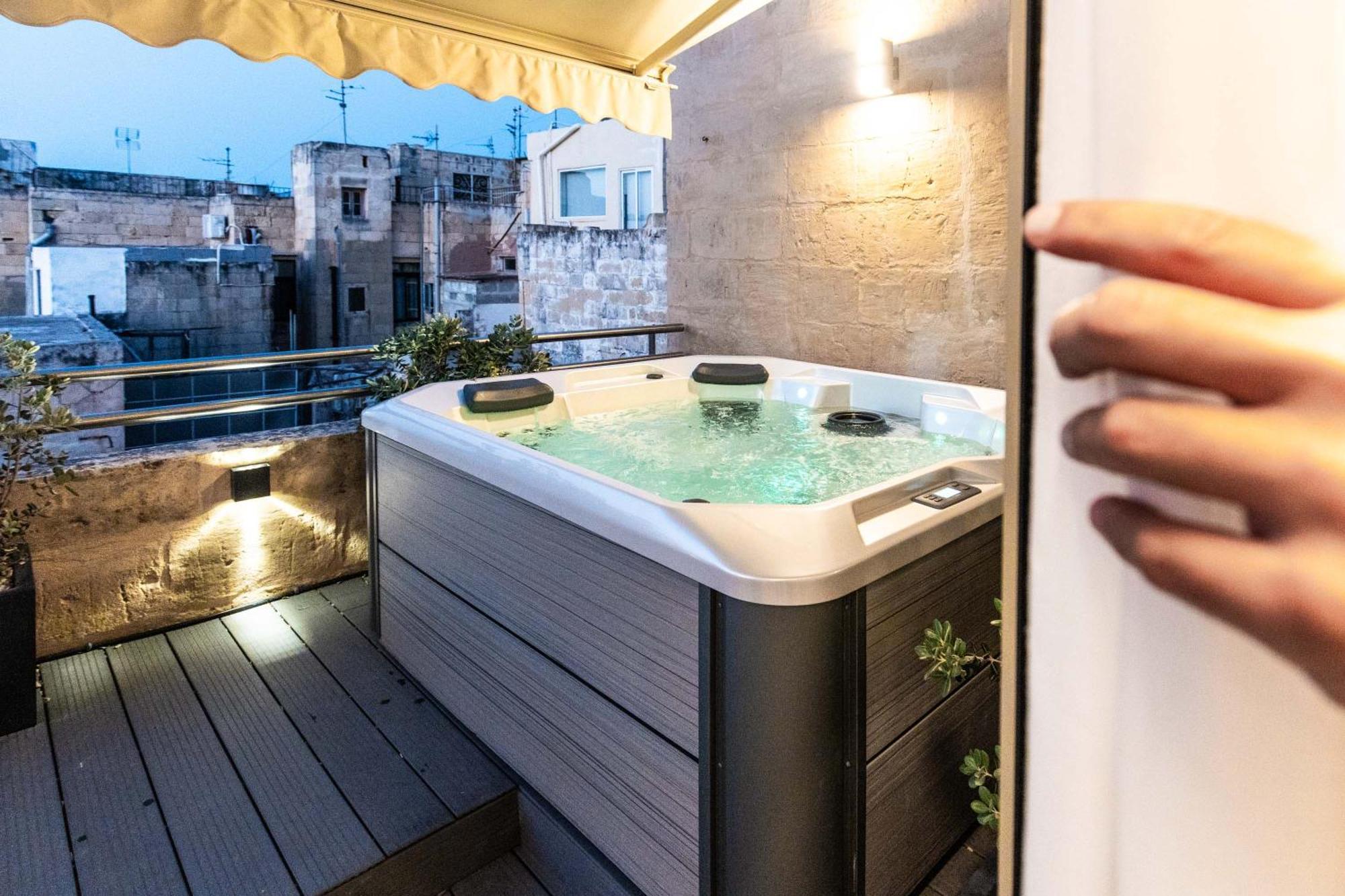 Suite Hot Tub