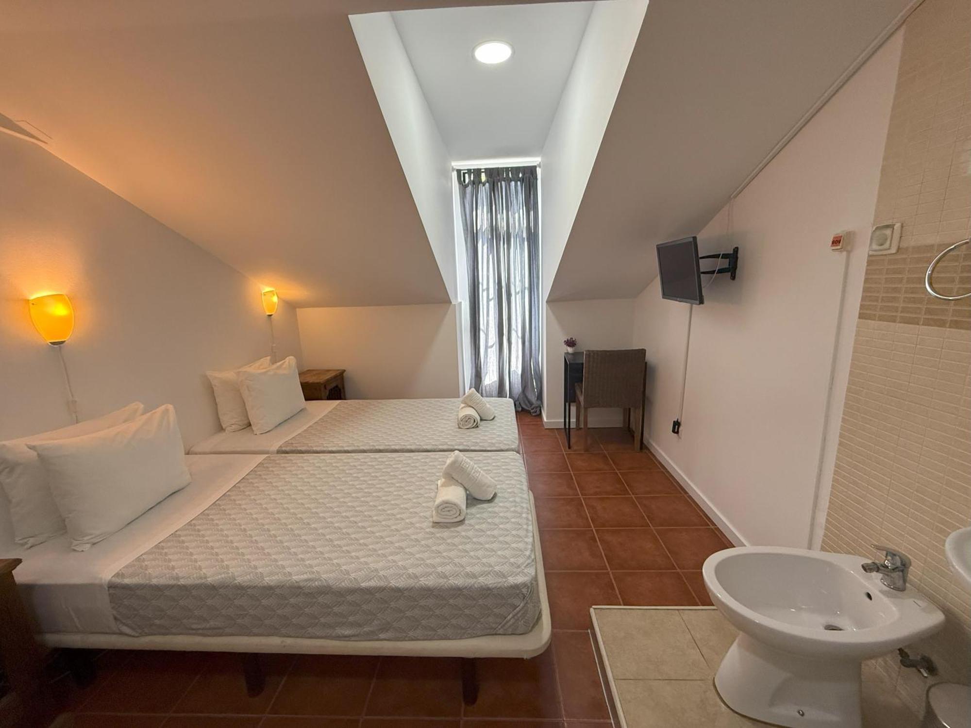 Twin Room Shower