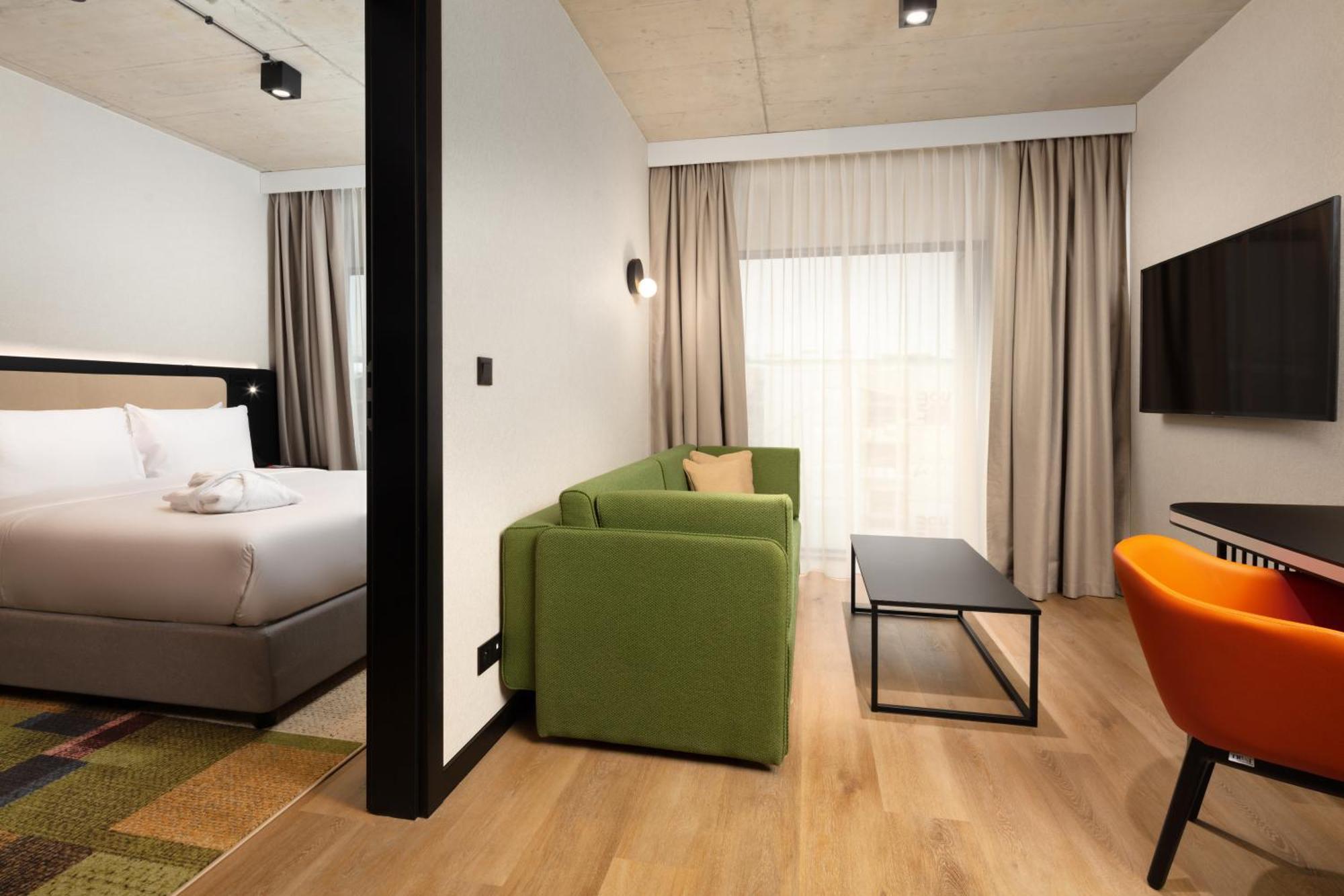 King Suite Sofa Bed