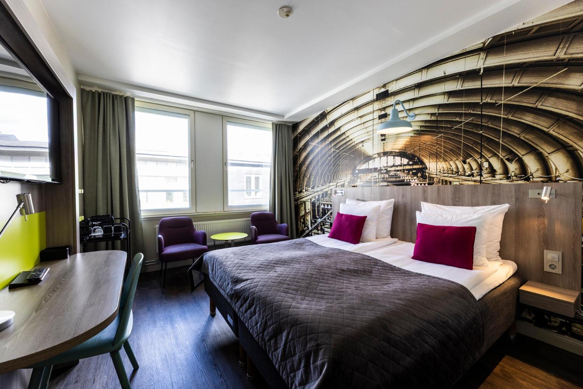 Superior King Room