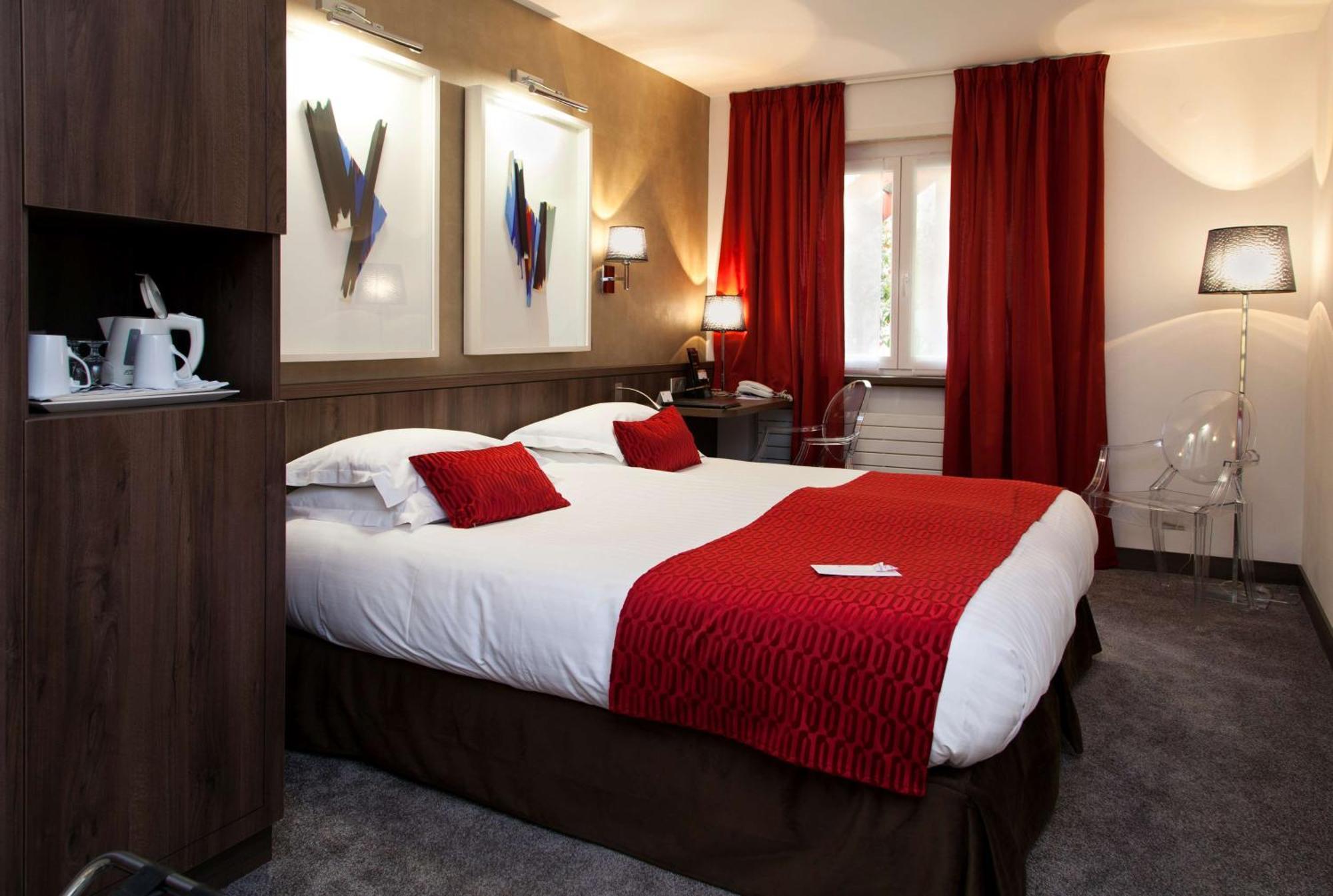 Executive Room