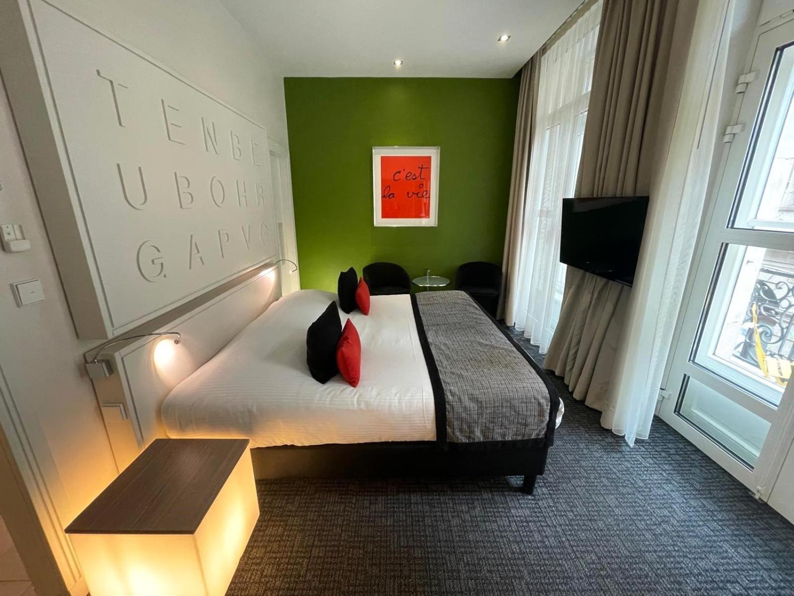 Superior Double Room Balcony Cathedral View