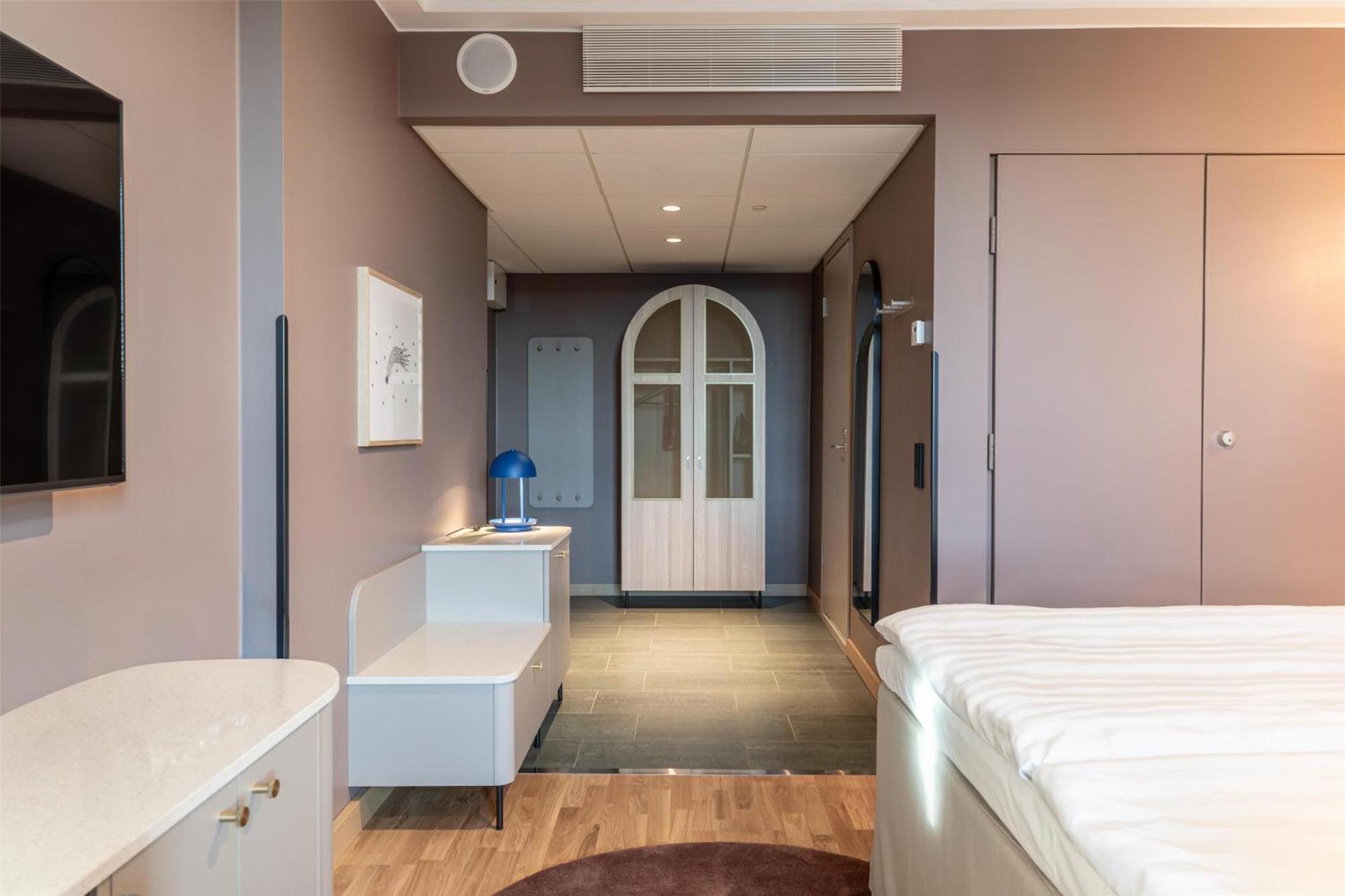 Superior Plus King Room