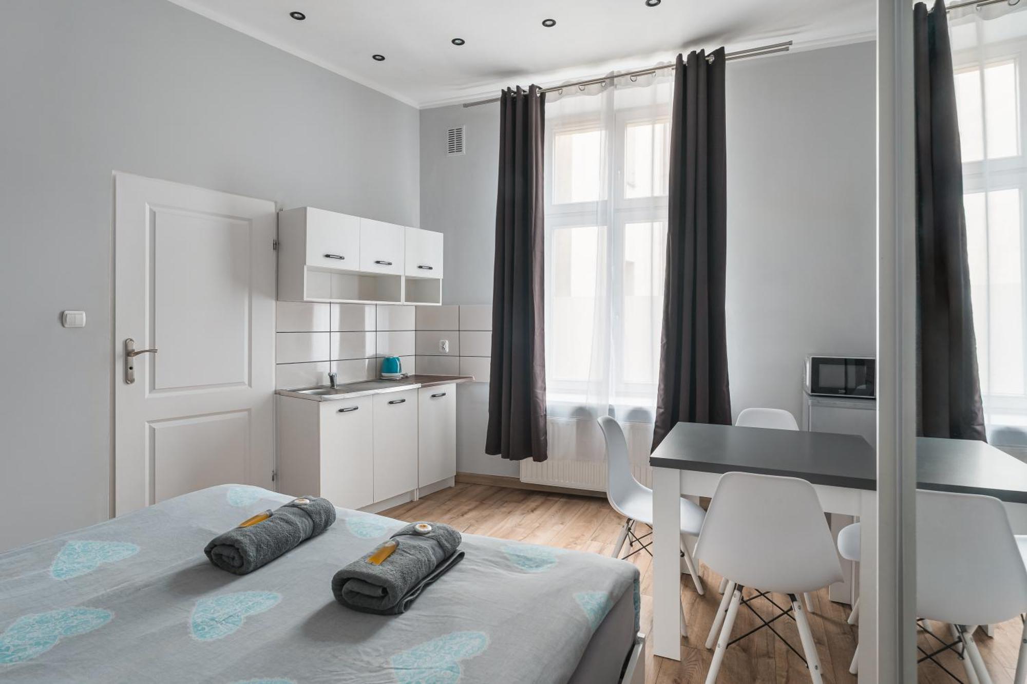 Deluxe Double Room Shower
