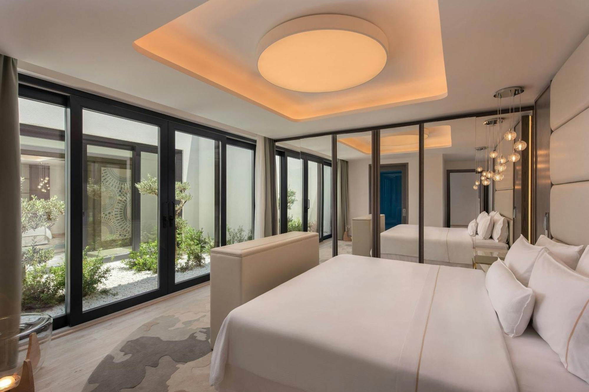 Three Bedroom Presidential Penthouse Suite Sea View