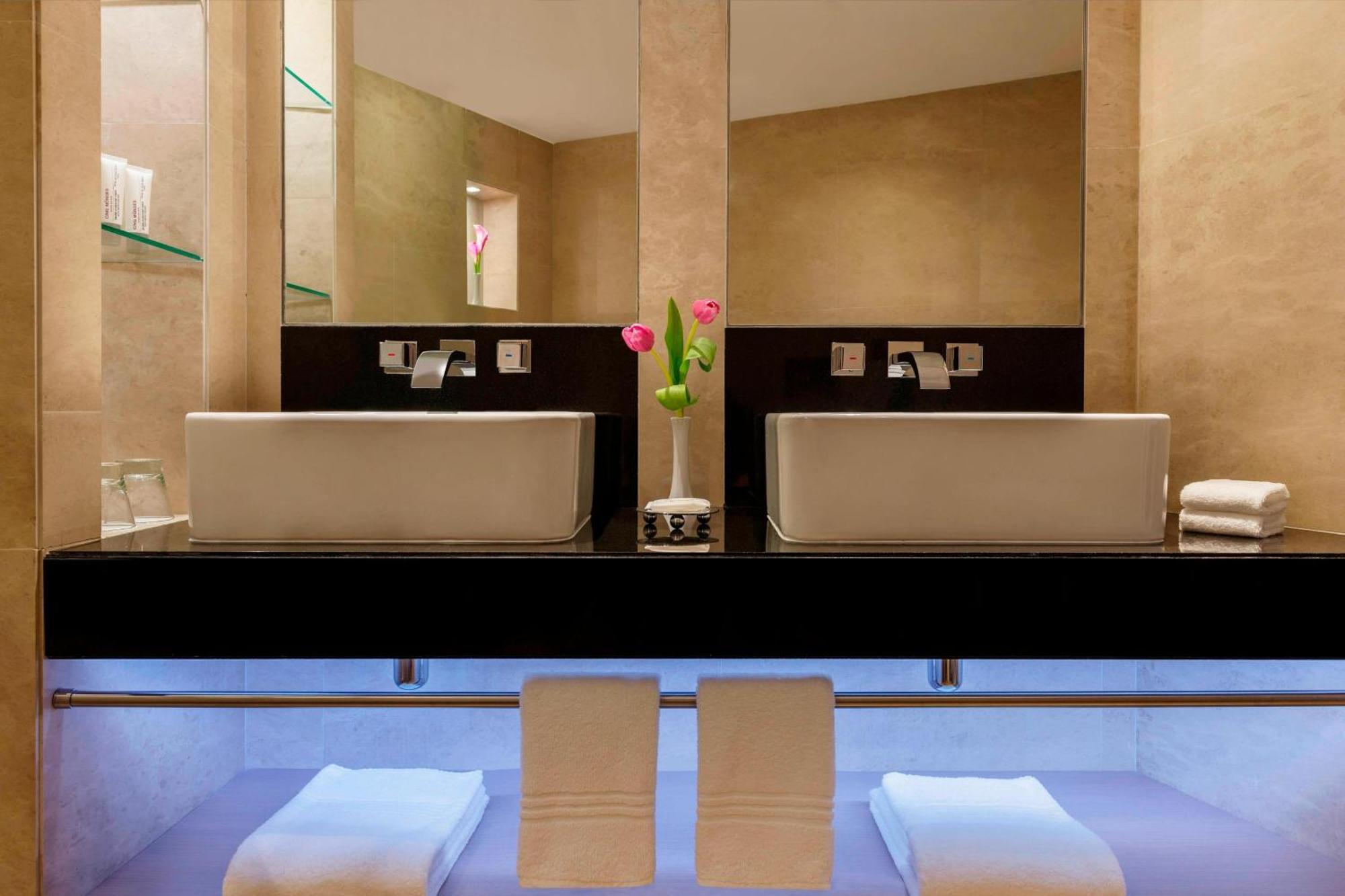 Two Bedroom Suite 2 Bedroom Suite