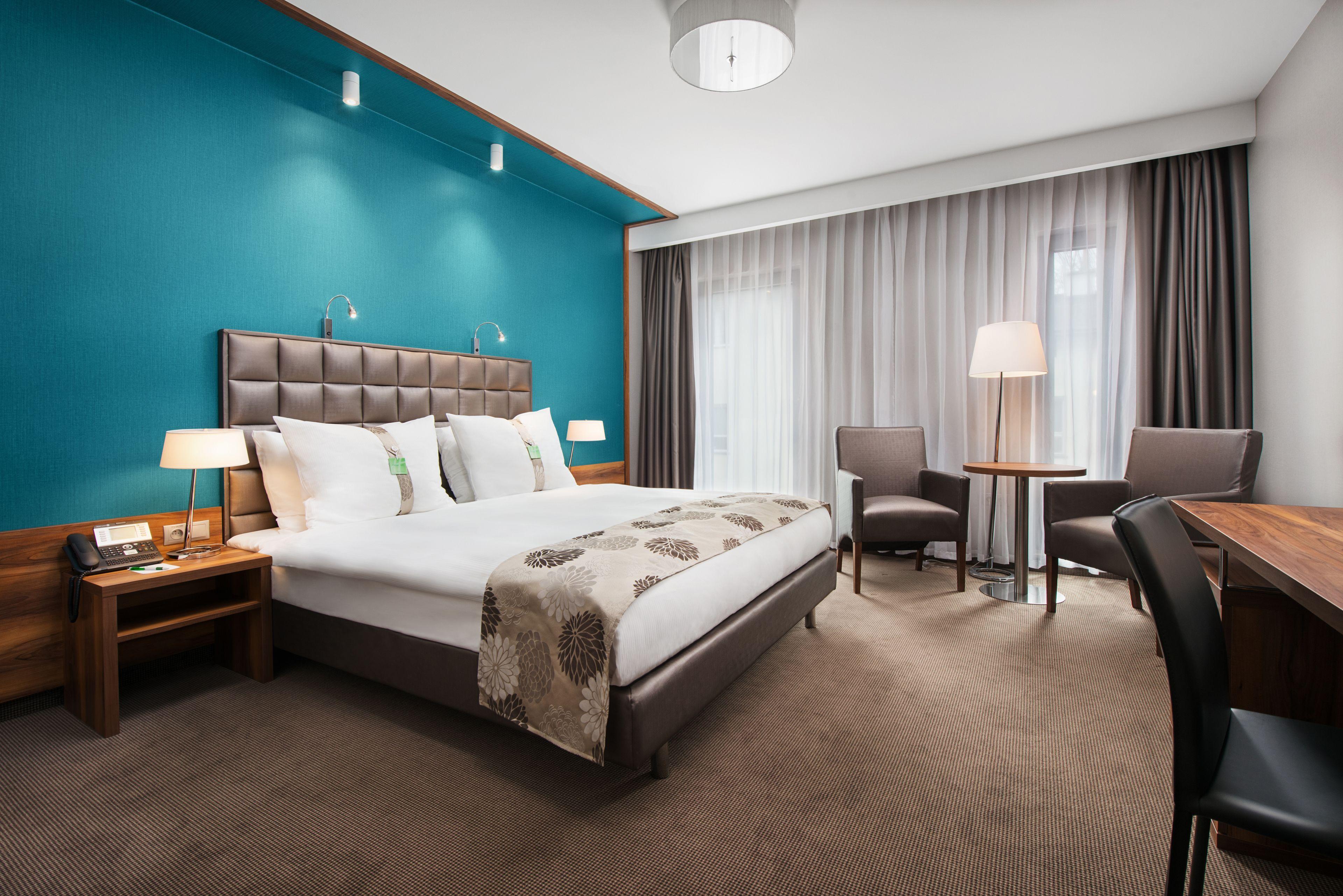Standard King Room