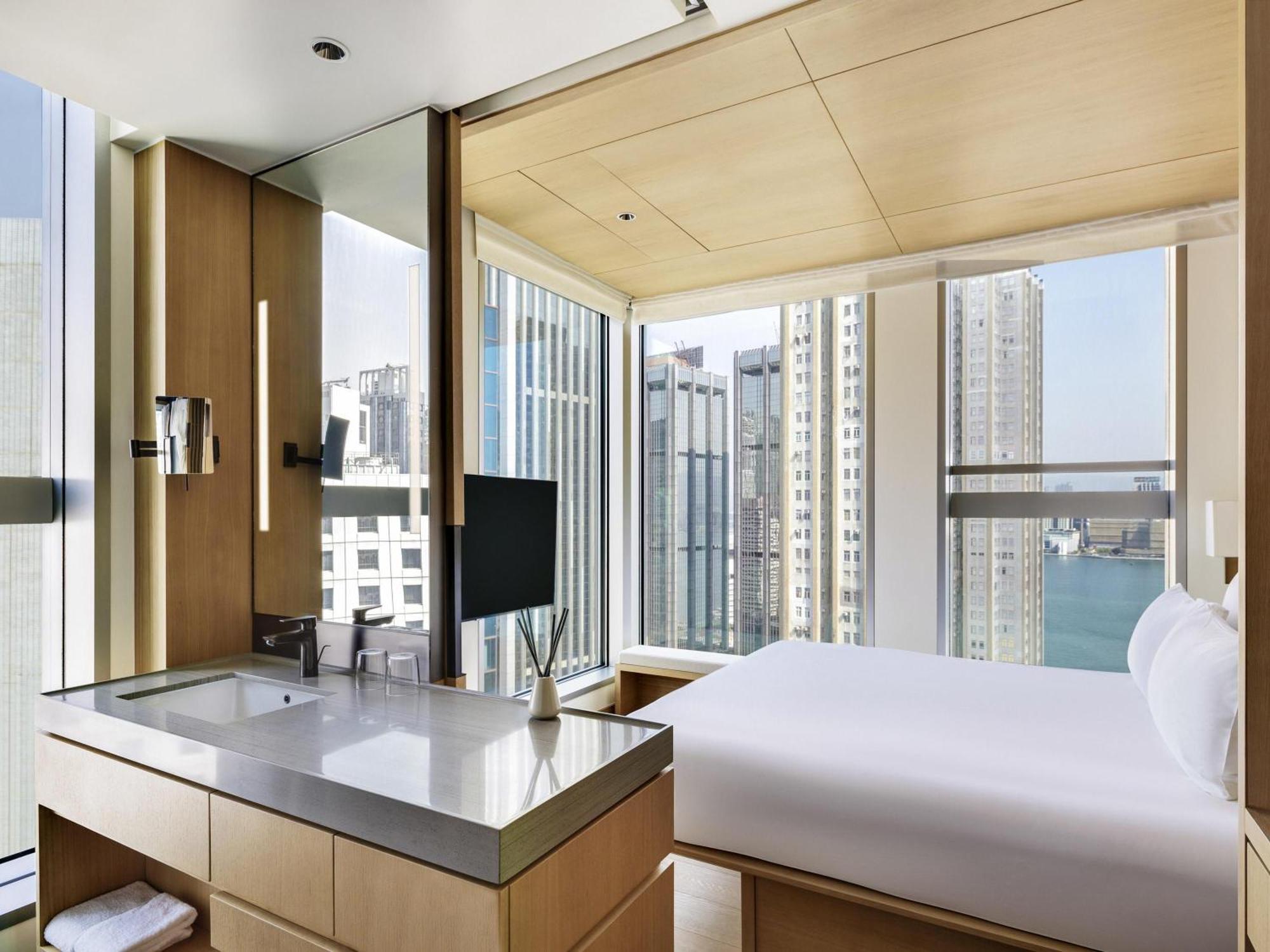 Superior King Room Harbourside