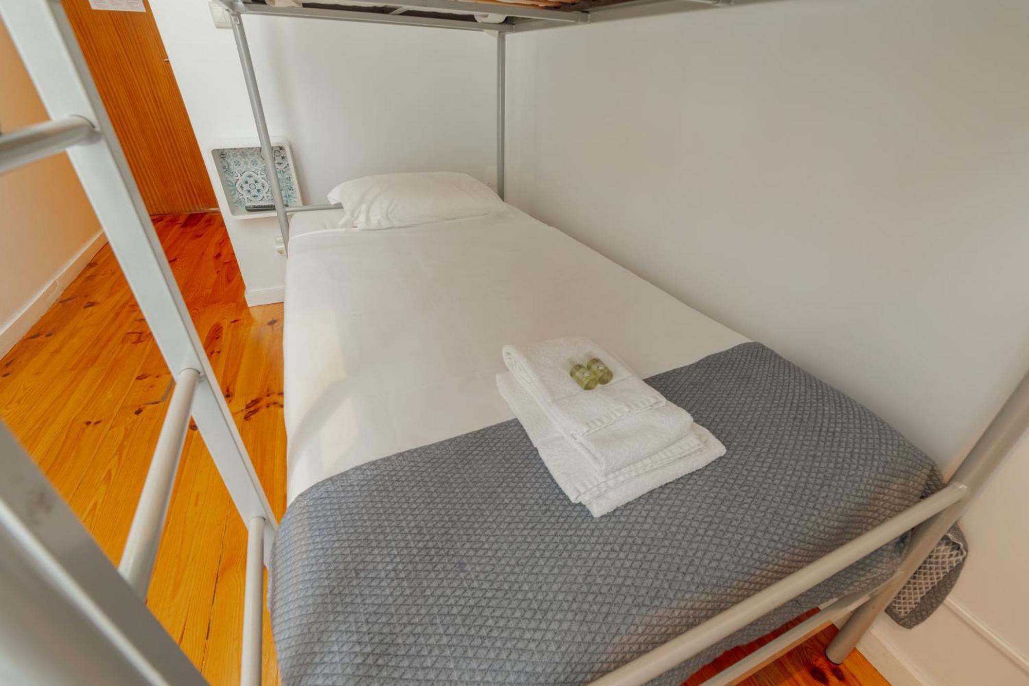 Room Bunk Bed