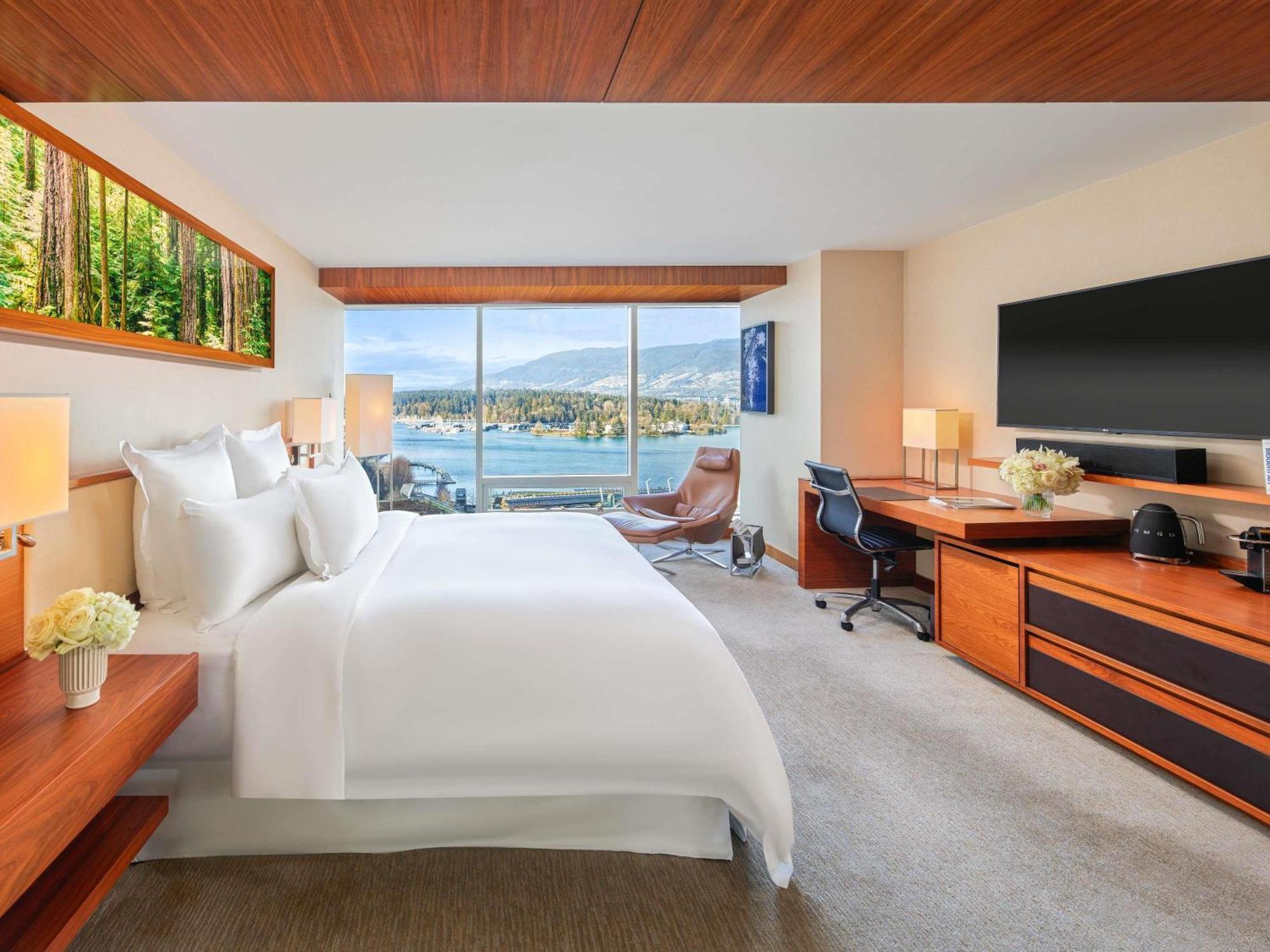 Signature Harbour King Suite Harbour View