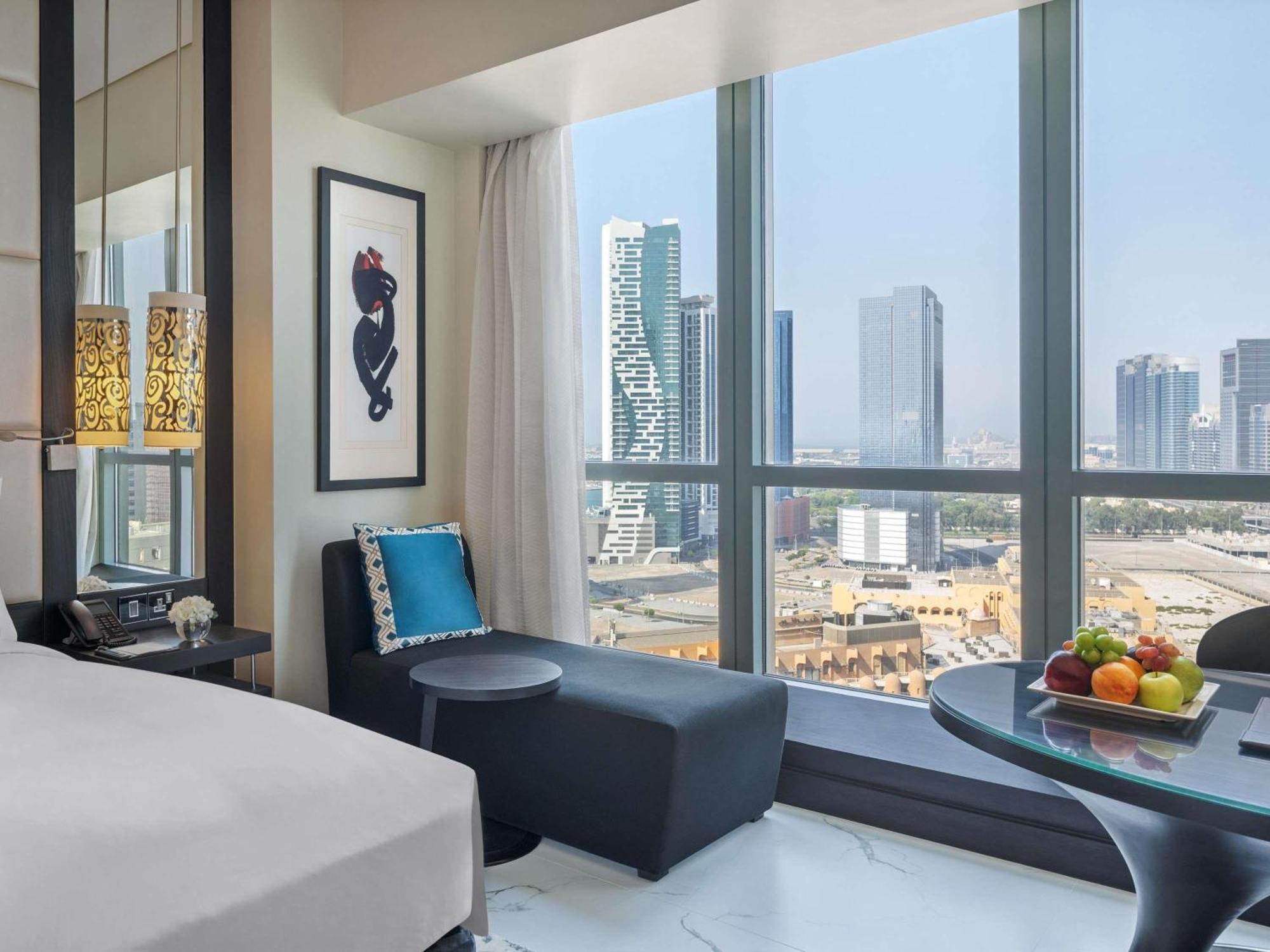 Luxury Club Twin Room Club Access Sea or City View